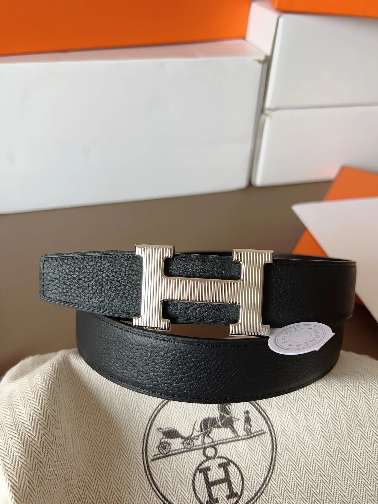 💰480💰Full set of packaging💰💍Purchase level Hermes "HERMES" new craftsmanship, original wiring 3.2cm, colors are black, earthy yellow, tin gray, coffee color, Prussian basket double-sided belt🇫🇷French original togo leather/A-grade steel buckle The quality is beyond doubt, there is no better, only the best,