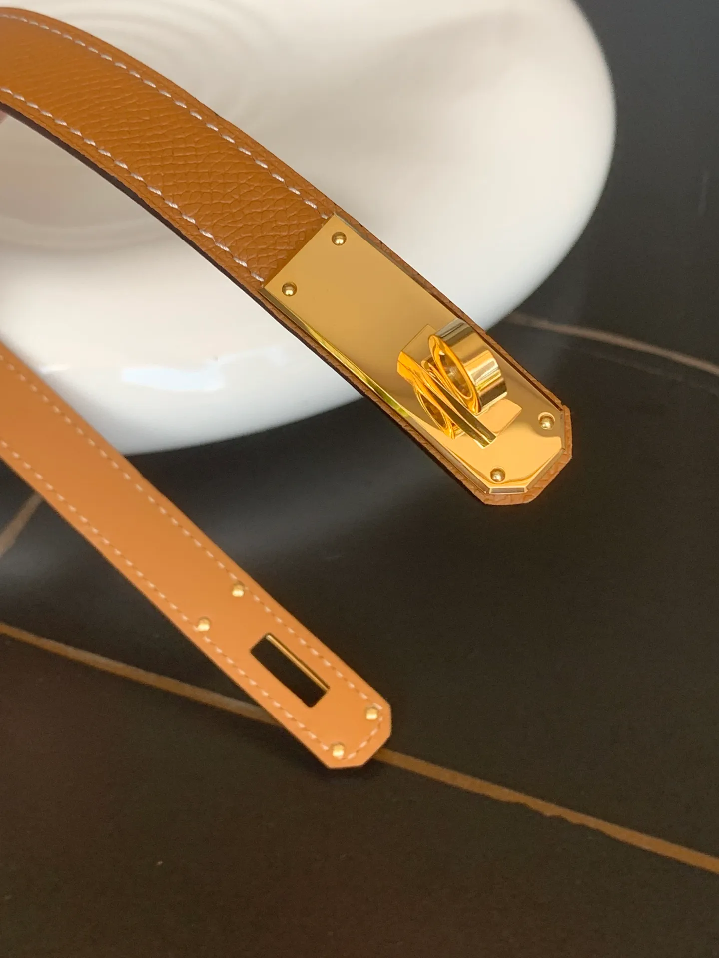 💰498💰Full package💰 💍Purchasing-grade Hermes⚡️🌹Kelly EPSOM imported calfskin⚡️🌹Width 1.8Cm! Discount gold, silver and rose gold in 3⃣️ colors! Adjustable length, one size fits all! summer boutique