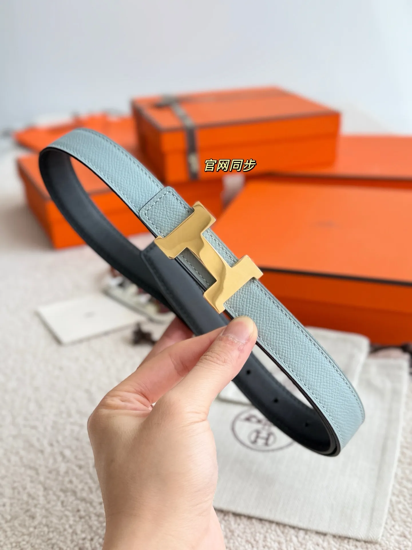 💰440💰Full package💰 💍Purchase level Hermès⚡️🌹Linen blue Mini Constance boutique hardware with imported epsom leather Width 24MM Hermes women's belt is highly praised for its exquisite craftsmanship, high-quality materials and classic design. It is the top choice for women's belts. It is simple and elegant. The product has a delicate feel. It is not only a practical accessory, but also adds highlights to the overall look.