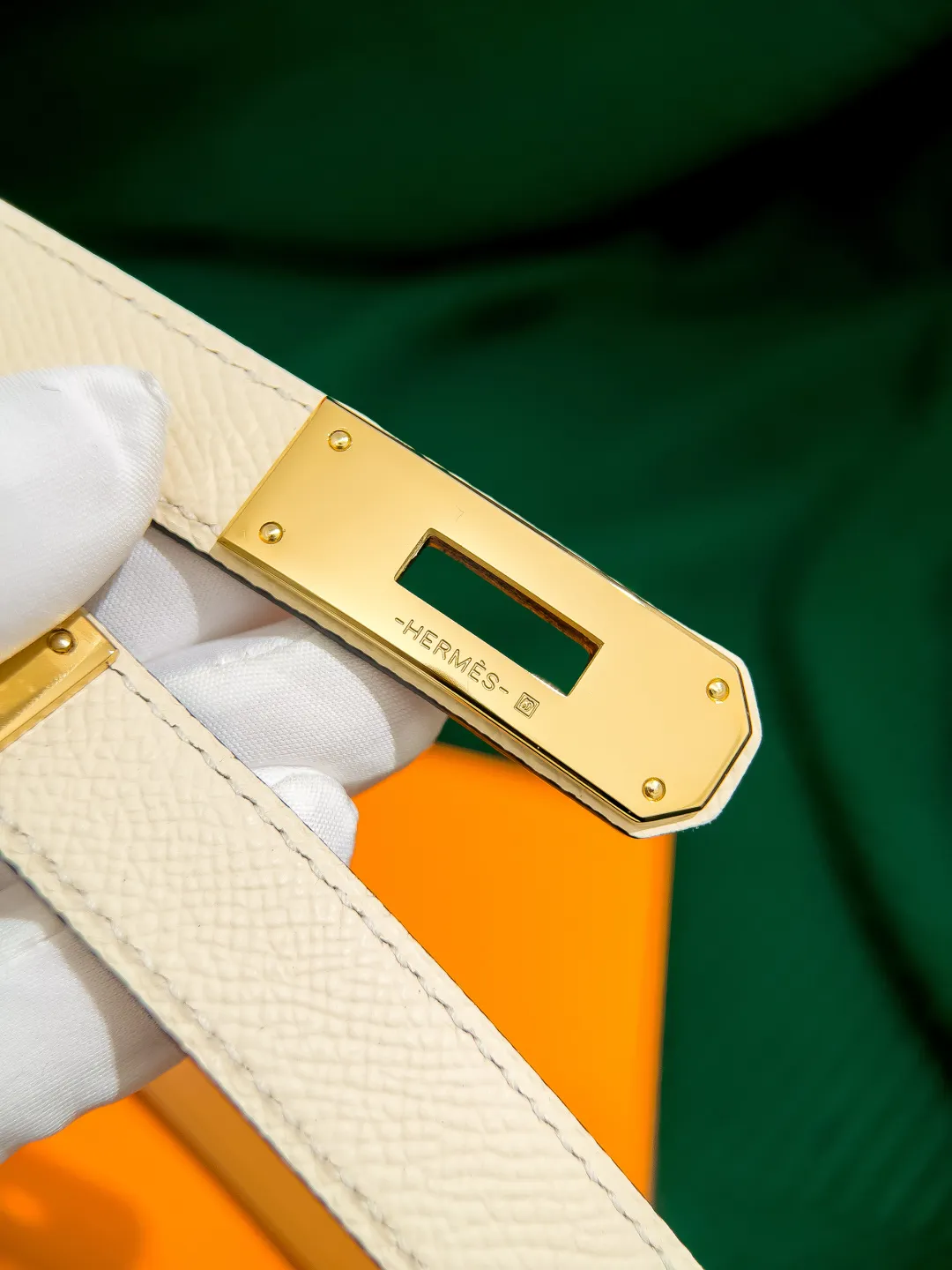 💰498💰Full package💰 💍Purchase level Hermès ⚡️🌹Kelly classic women's belt Width 1.8cm Classic elastic belt (one size fits all) Top layer EP palm print calfskin with golden brown calfskin bottom, semi-hand-sewn. Stainless steel buckle (gold silver)