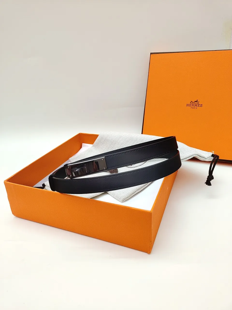 💰498💰Full package💰 💍Purchase grade Hermès black H-family French imported calfskin steel color buckle, simple and fashionable wear, width 18mm You deserve it
