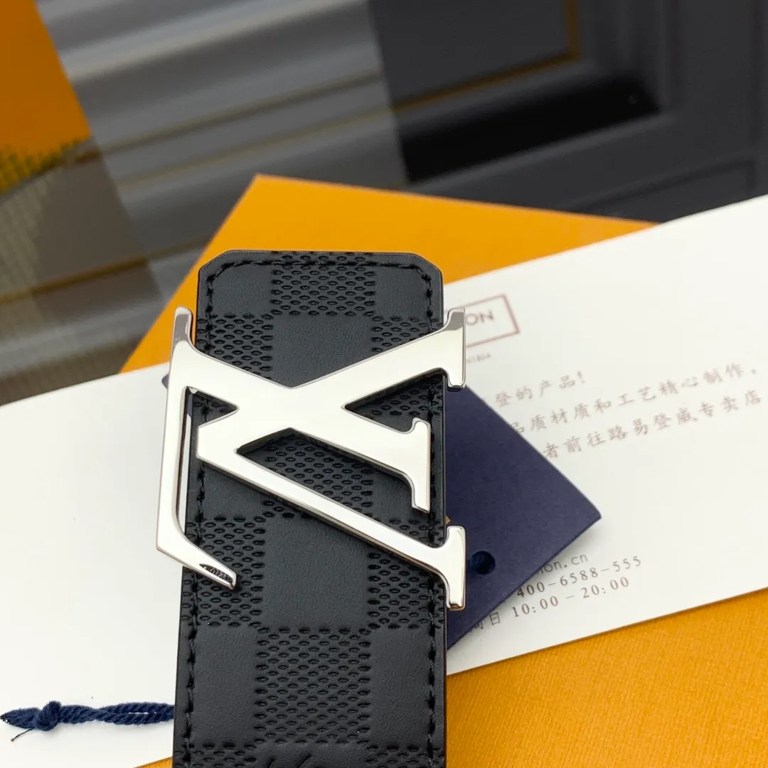 💰480💰Full package💰 💍Purchasing-grade LV⚡️🌹Donkey Brand👀New men's belt Width 4cm ⚡️🌹Customized canvas fabric decorated with new pattern effect (pure color) Set off imported calfskin color base with exquisite letter buckle, great feel⚡️🌹Paired with the latest original gift box from the counter