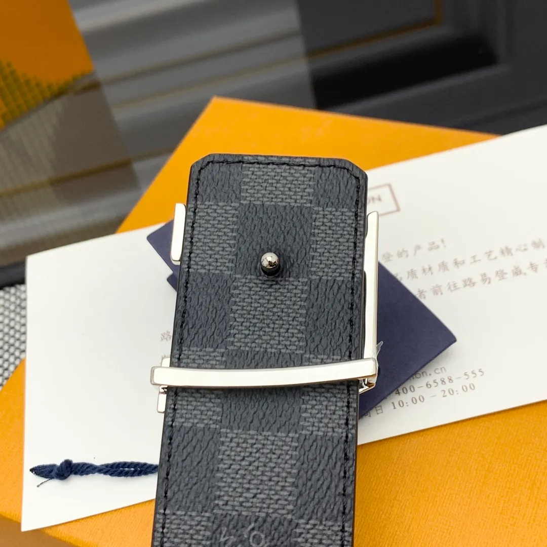 💰480💰Full package💰 💍Purchasing-grade LV⚡️🌹Donkey Brand👀New men's belt Width 4cm ⚡️🌹Customized canvas fabric decorated with new pattern effect (pure color) Set off imported calfskin color base with exquisite letter buckle, great feel⚡️🌹Paired with the latest original gift box from the counter
