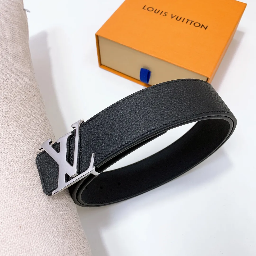 💰480💰Full package💰 💍Purchase level Lv imported pebbled cowhide classic men's belt, high-quality stainless steel letter head dual-use hanging buckle belt 4.0cm
