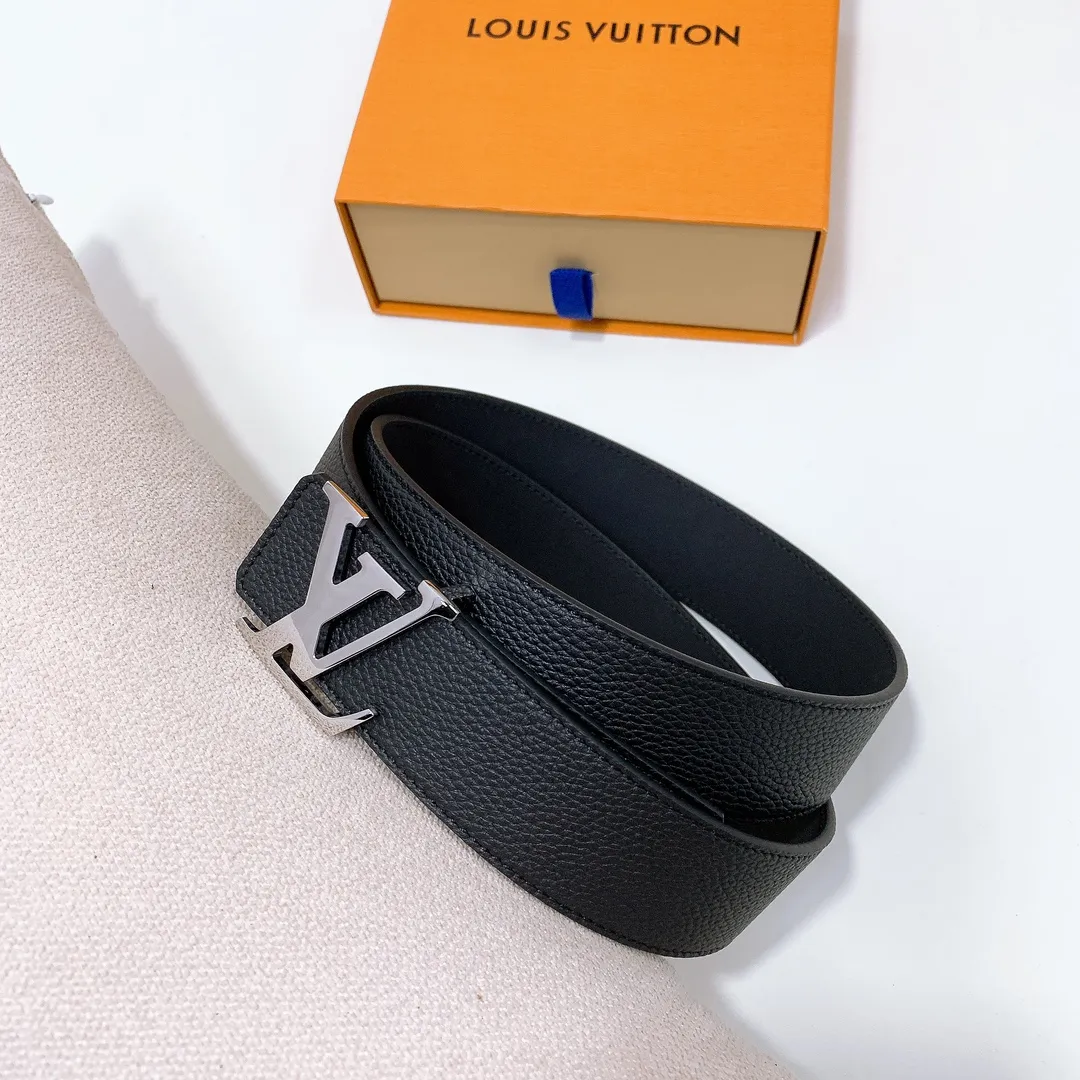 💰480💰Full package💰 💍Purchase level Lv imported pebbled cowhide classic men's belt, high-quality stainless steel letter head dual-use hanging buckle belt 4.0cm