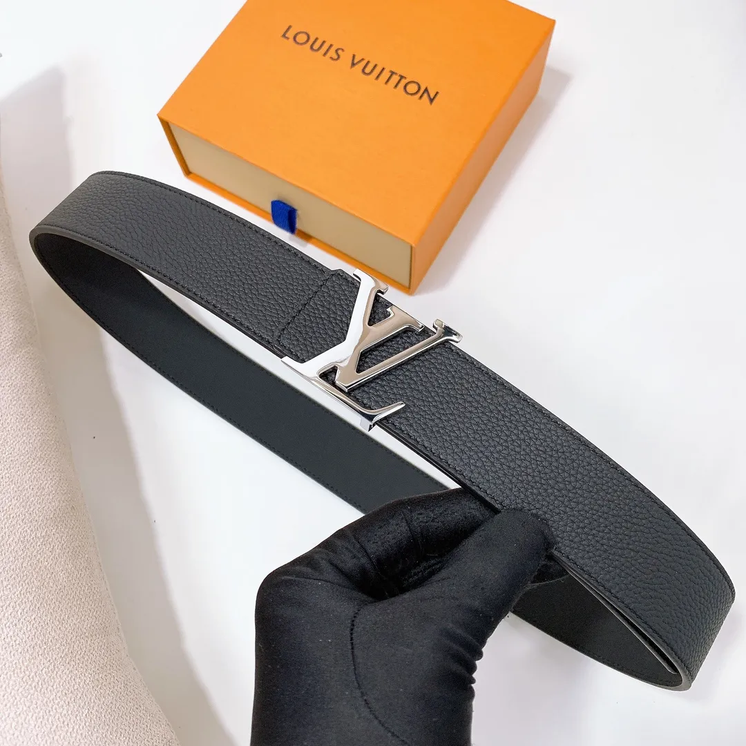 💰480💰Full package💰 💍Purchase level Lv imported pebbled cowhide classic men's belt, high-quality stainless steel letter head dual-use hanging buckle belt 4.0cm