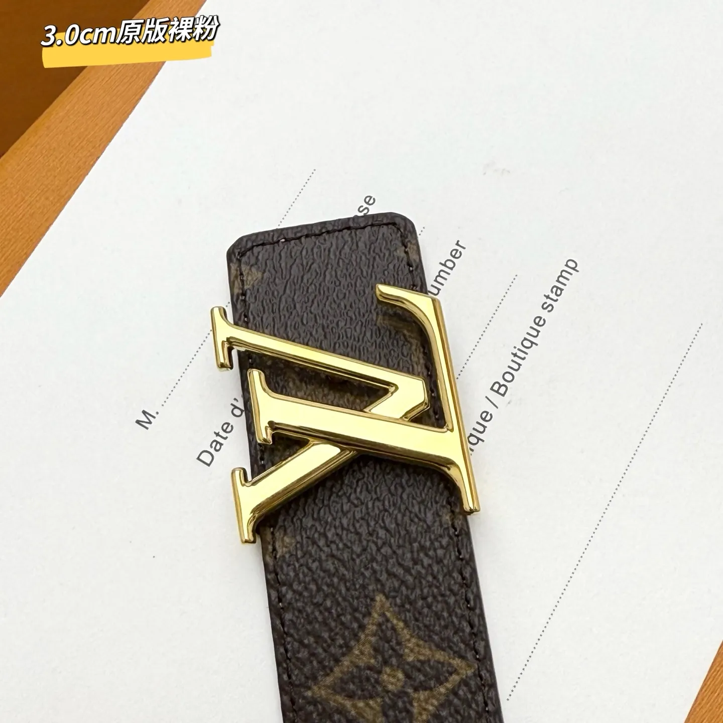 💰440💰Full package💰 💍Purchase level This style of LV Initiales⚡️Double-sided belt achieves two styles with a classic appearance⚡️Monogram canvas conveys leisure and comfort⚡️Grained cow leather reveals elegant style, matched with LV Initiales buckle⚡️Width 3.0cm