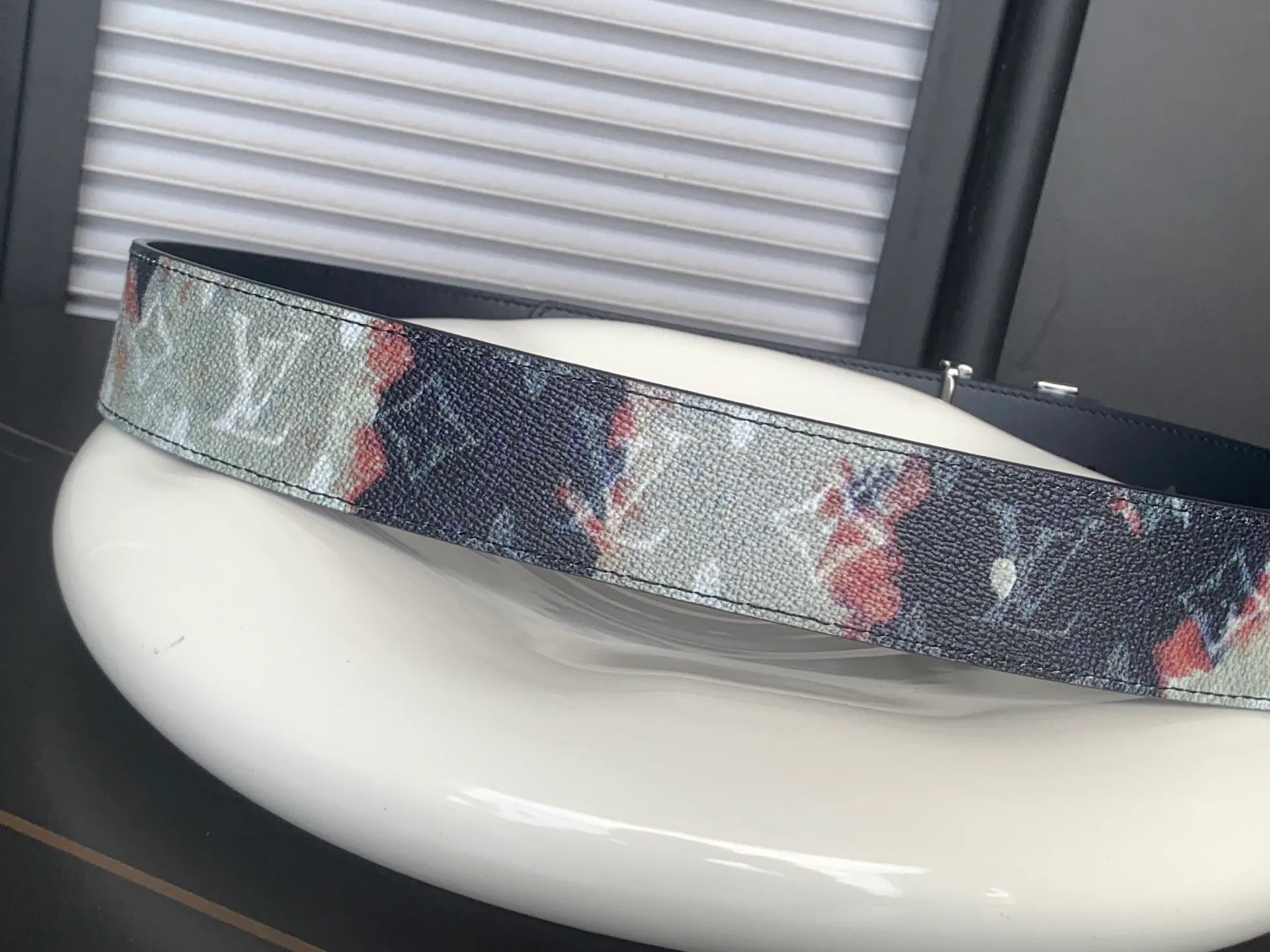💰480💰Full package💰 💍Purchasing-grade LV belt 4.0cm wide, newly released Monogram Ink canvas presbyopia fabric, imported Italian plain calfskin lining, with new diamond-shaped LV letter buckle💓💓💓