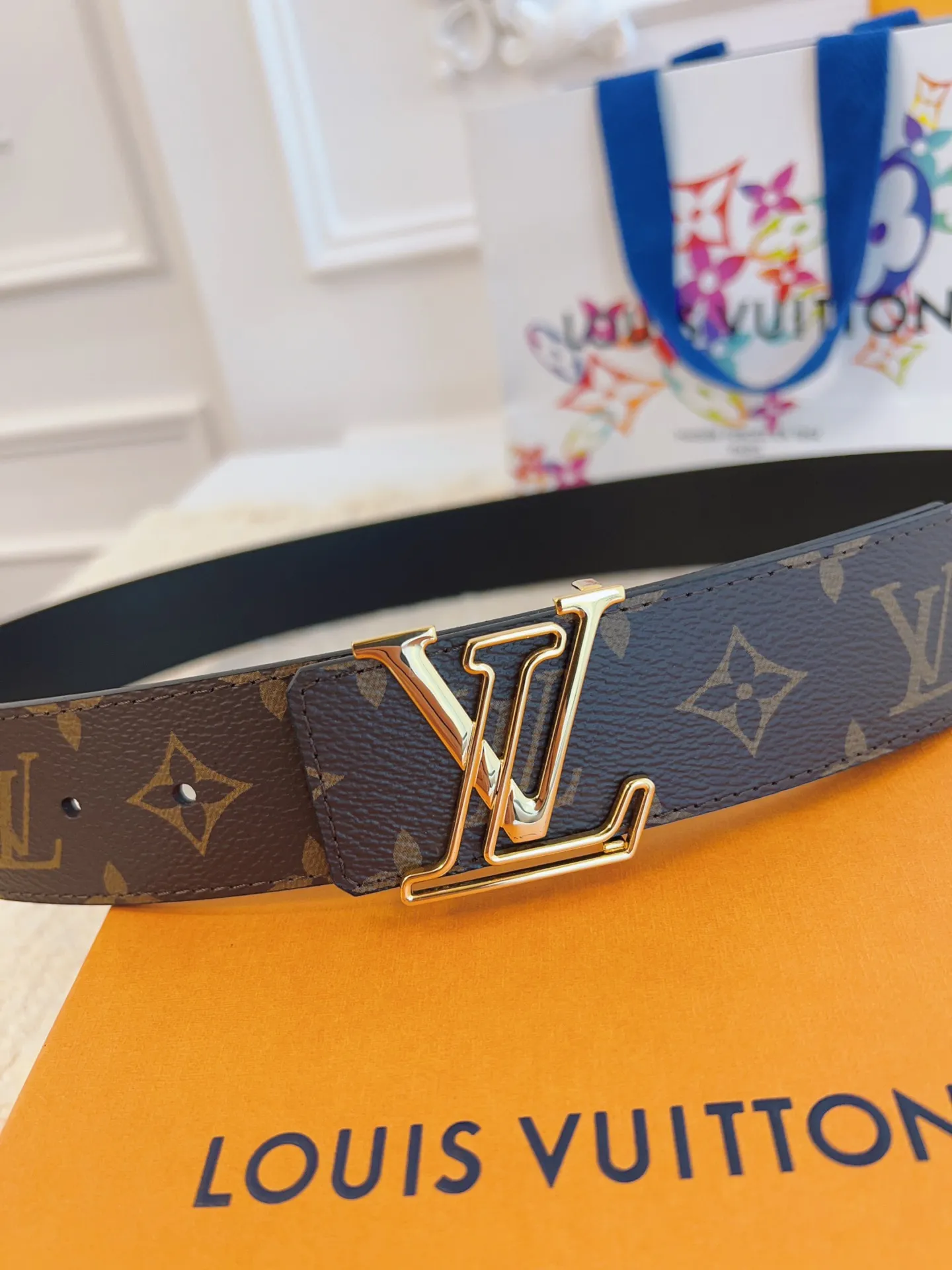 💰480💰Authentic packaging💰 💍Purchase level LV new~⚡️Lvjia France🇫🇷Original leather material⚡️Size 4.0cm⚡️Imported hardware The hardware in the furnace is not what you see in the market iT water-adjusted hardware