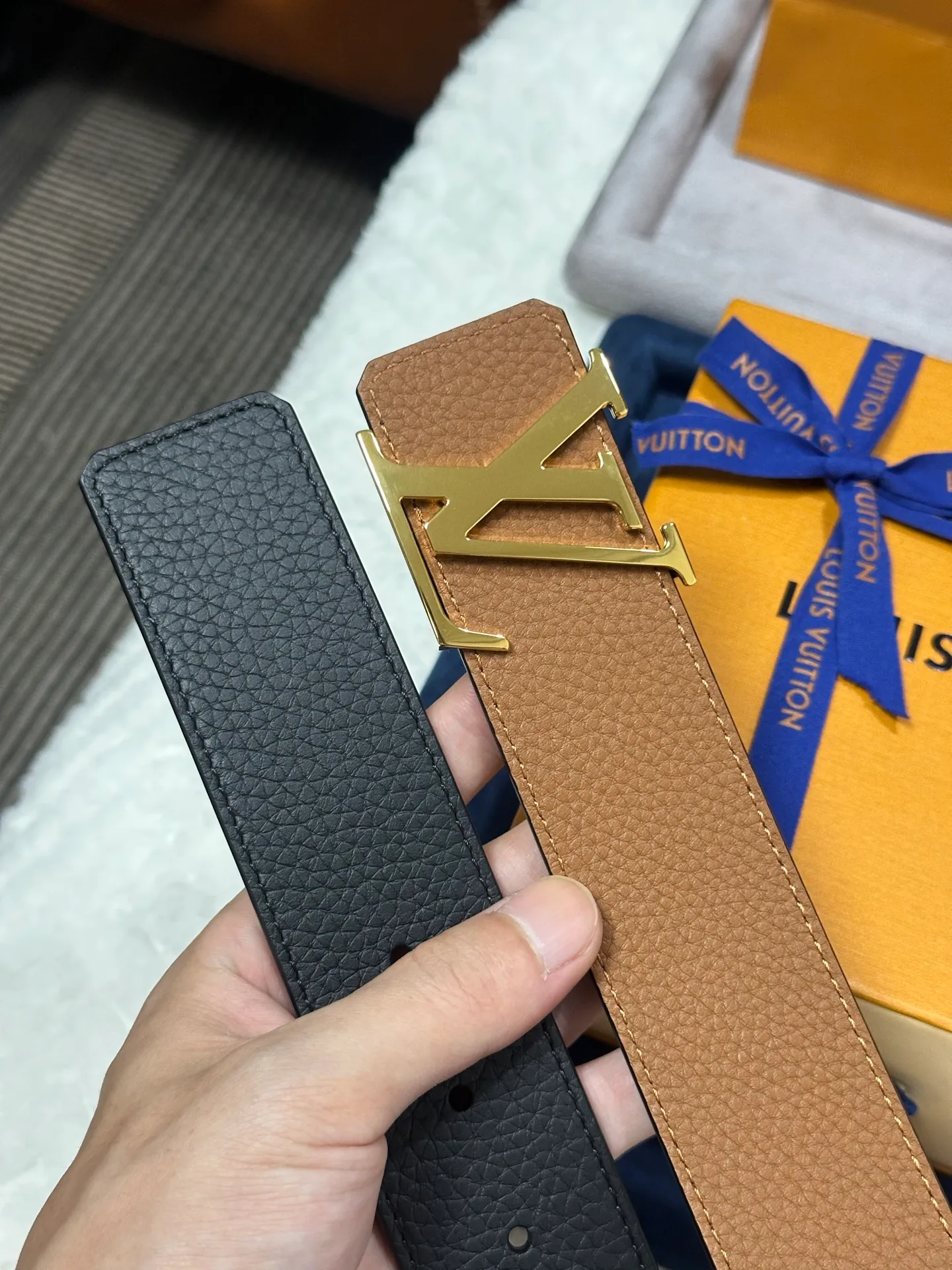 💰480💰Full set of packaging💰 💍Purchase grade LV Louis Vuitton M9151 Double-sided use Big Lychee Togo Width 4.0cm Premium LV hanging buckle