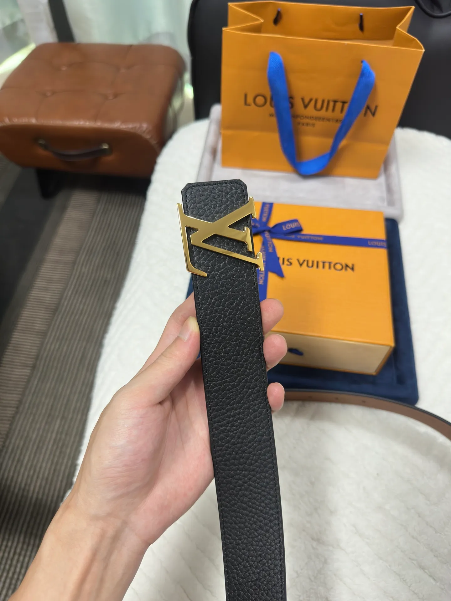 💰480💰Full set of packaging💰 💍Purchase grade LV Louis Vuitton M9151 Double-sided use Big Lychee Togo Width 4.0cm Premium LV hanging buckle