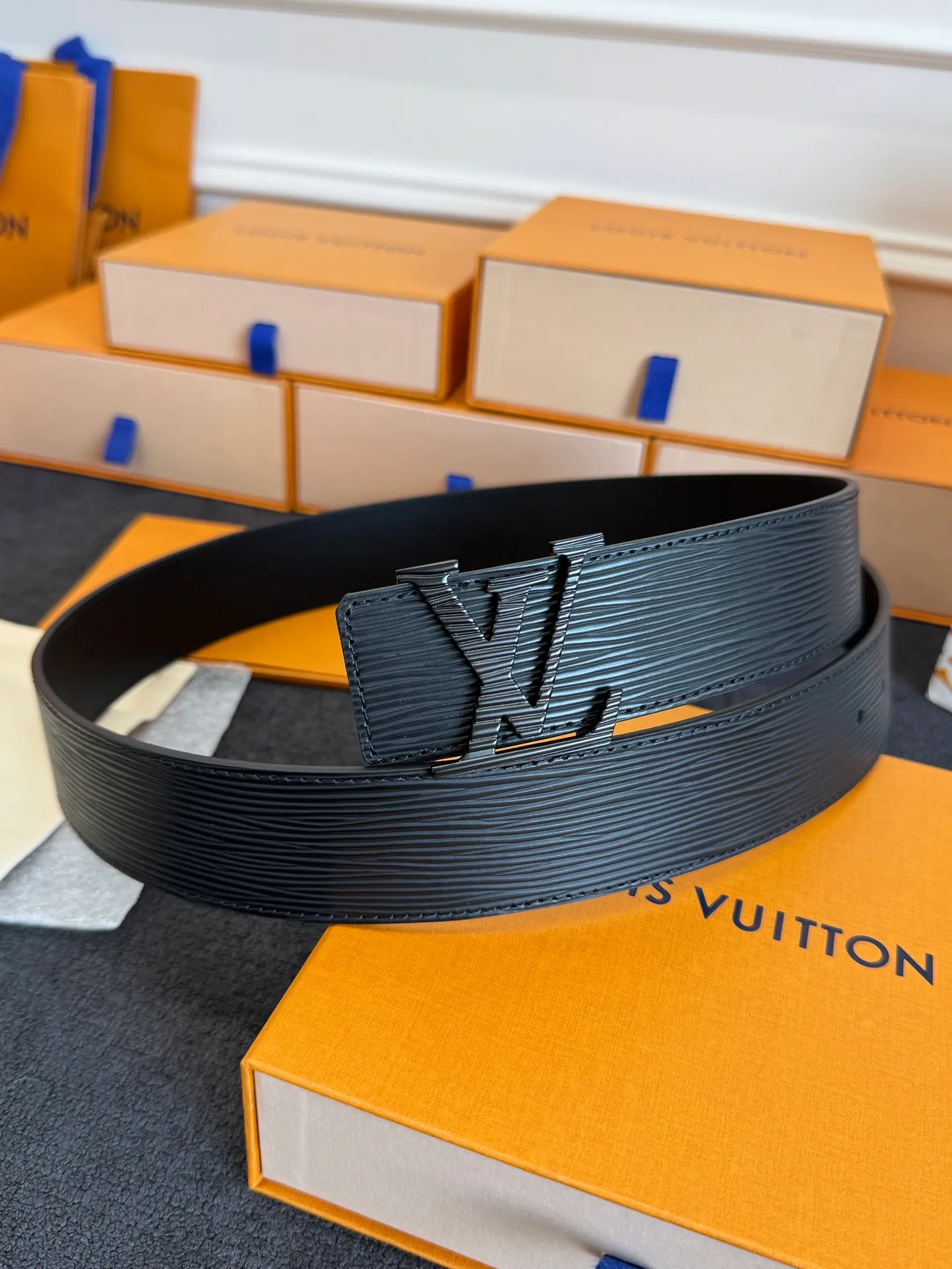 💰480💰Full set of packaging💰 💍Purchasing-grade LV OEM goods 4.0 width inspectable, genuine integrated casting hardware, original leather