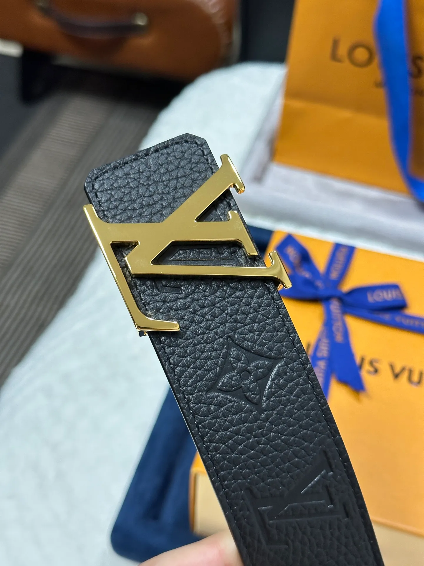 💰480💰Full set of packaging💰 💍Purchasing-grade LV Louis Vuitton M0424, double-sided, thick lychee embossed, width 4.0cm, high-quality LV buckle