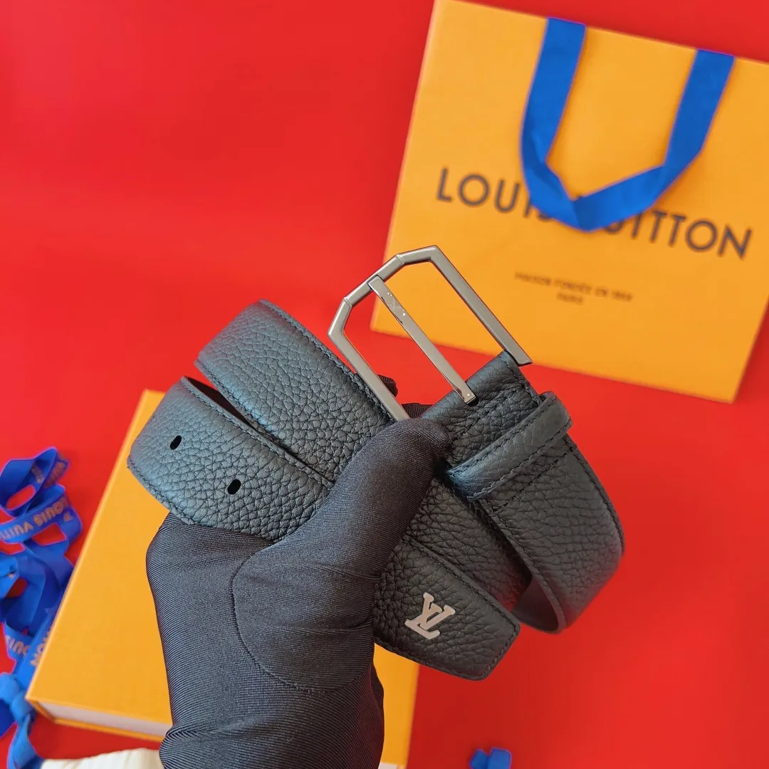 💰520💰Full package💰 💍Purchasing-grade LV launches new 3.5cm wide M8632, new style pin buckle.