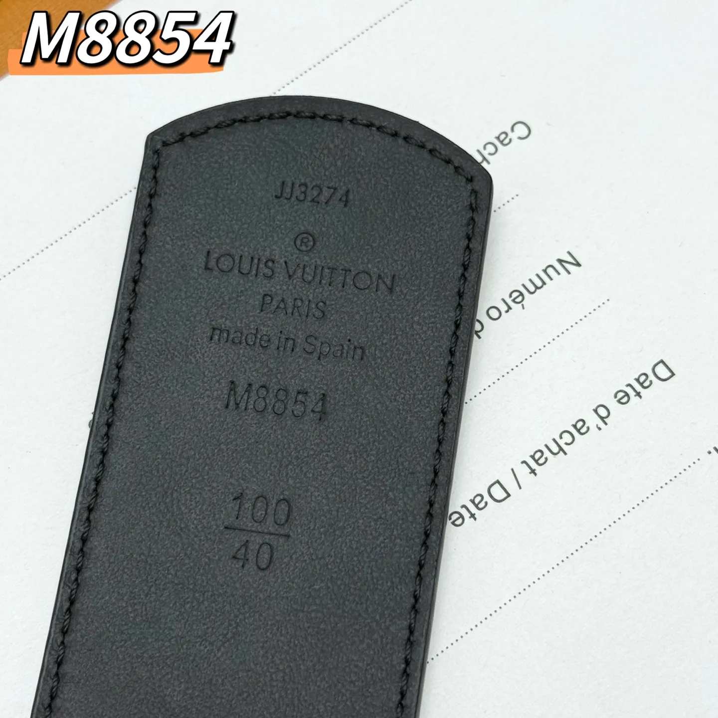 💰520💰Full package💰 💍Purchase level ⚡️M8854 LV Shadow belt has Monogram Shadow⚡️The classic style of leather and the restrained style of plain leather⚡️Then enamel stripes are painted on the LV buckle, refreshing the men's wardrobe with a modern touch⚡️Width 4.0cm
