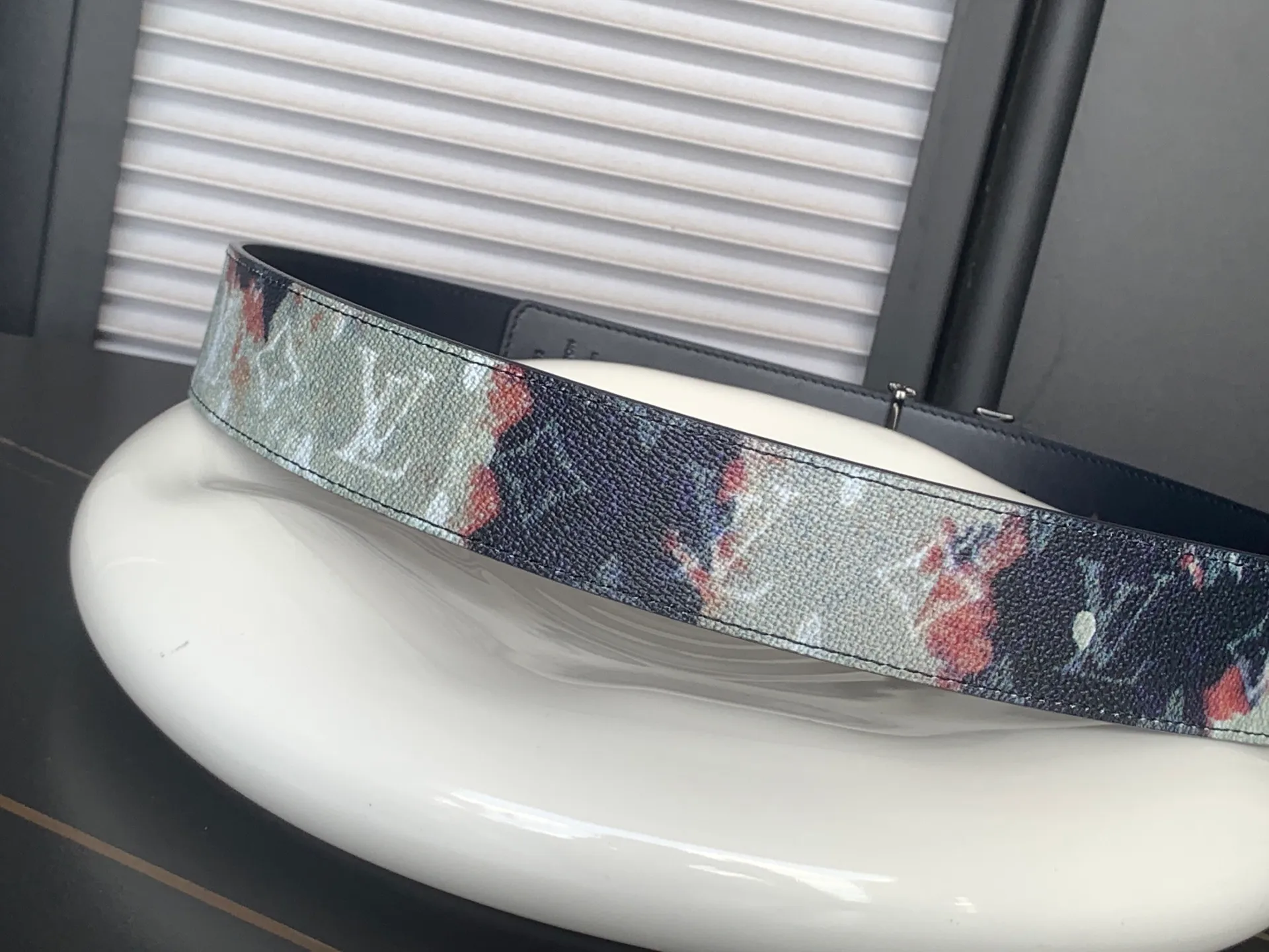 💰480💰Full package💰 💍Purchasing-grade LV belt 4.0cm wide, newly released Monogram Ink canvas presbyopia fabric, imported Italian plain calfskin lining, with new diamond-shaped LV letter buckle💓💓💓