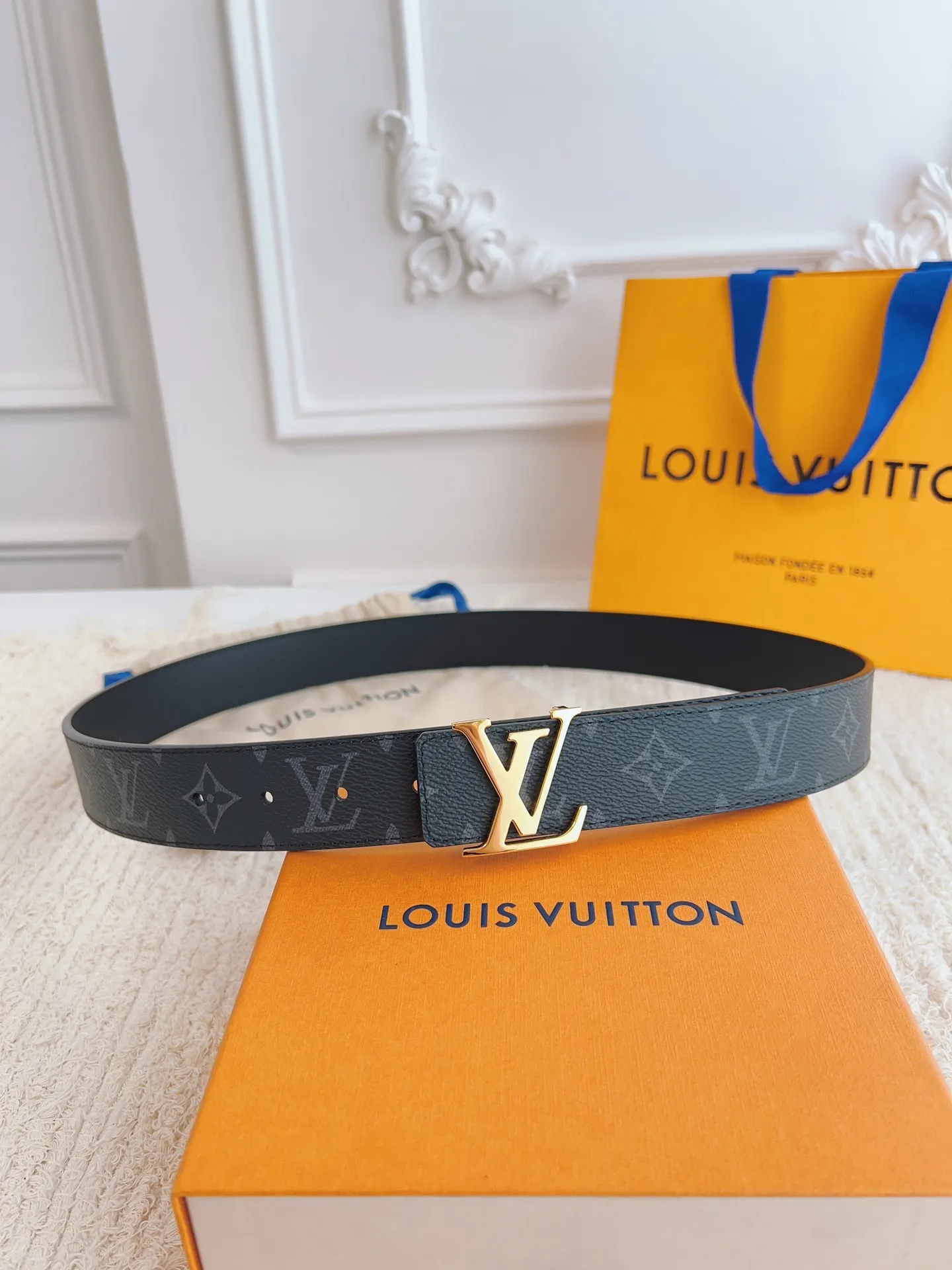 💰480💰Authentic packaging💰 💍Purchase grade LV 3.5cm wide M0450, classic black presbyopia, vacuum electroplating glossy buckle, double-sided
