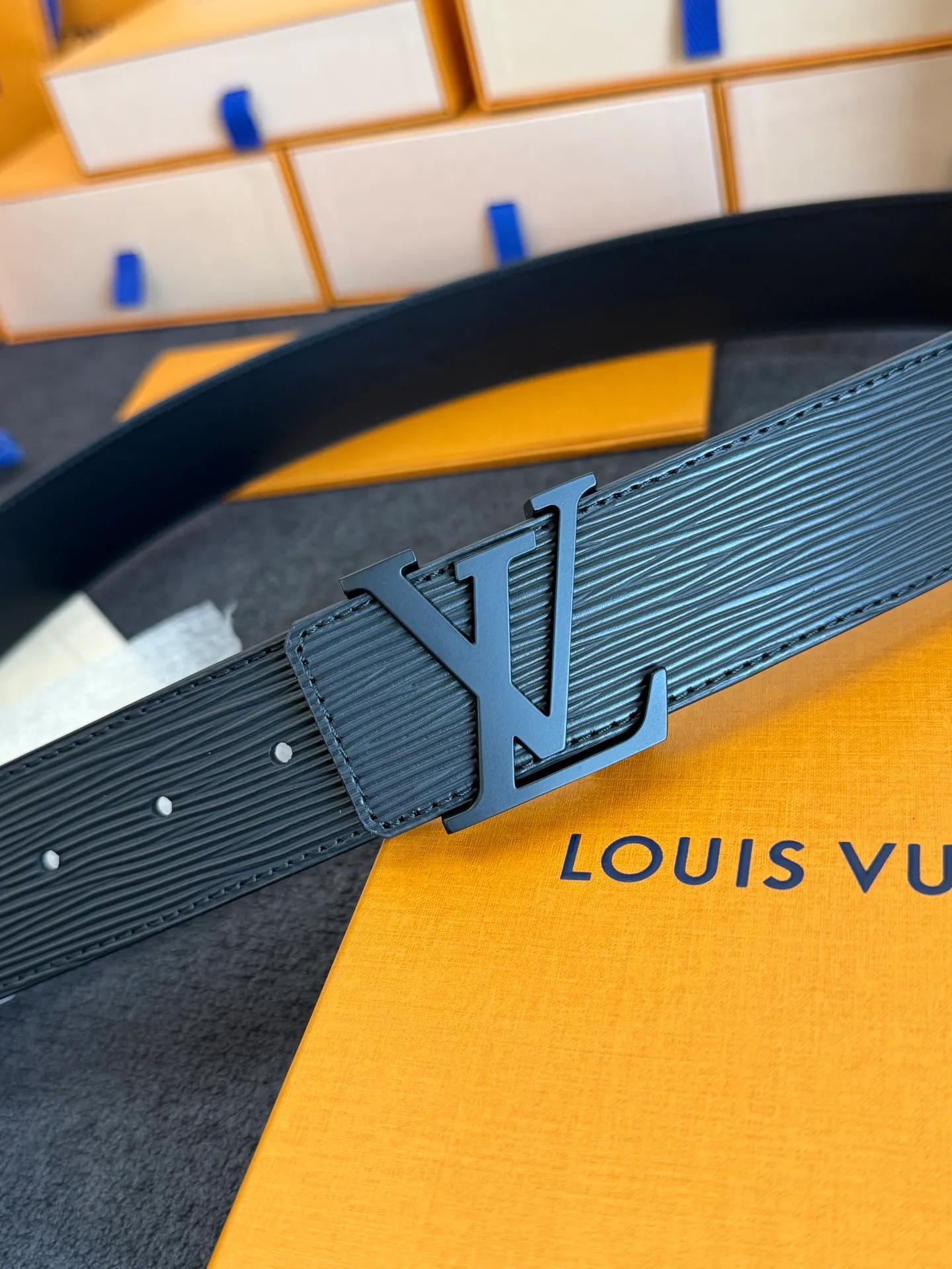 💰480💰Full set of packaging💰 💍Purchasing-grade LV OEM goods 4.0 width inspectable, genuine integrated casting hardware, original leather
