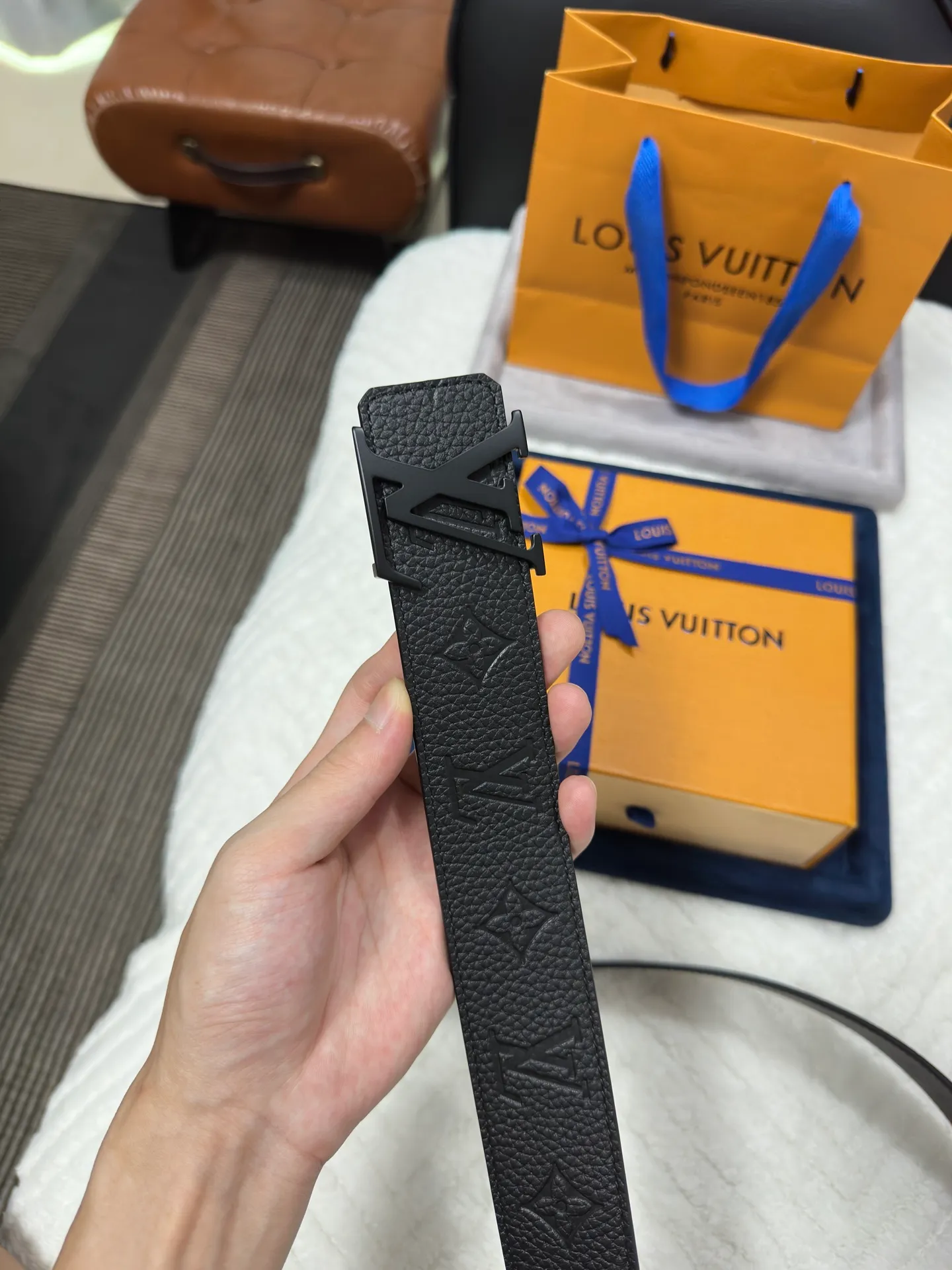 💰480💰Full set of packaging💰 💍Purchasing-grade LV Louis Vuitton M0424, double-sided, thick lychee embossed, width 4.0cm, high-quality LV buckle