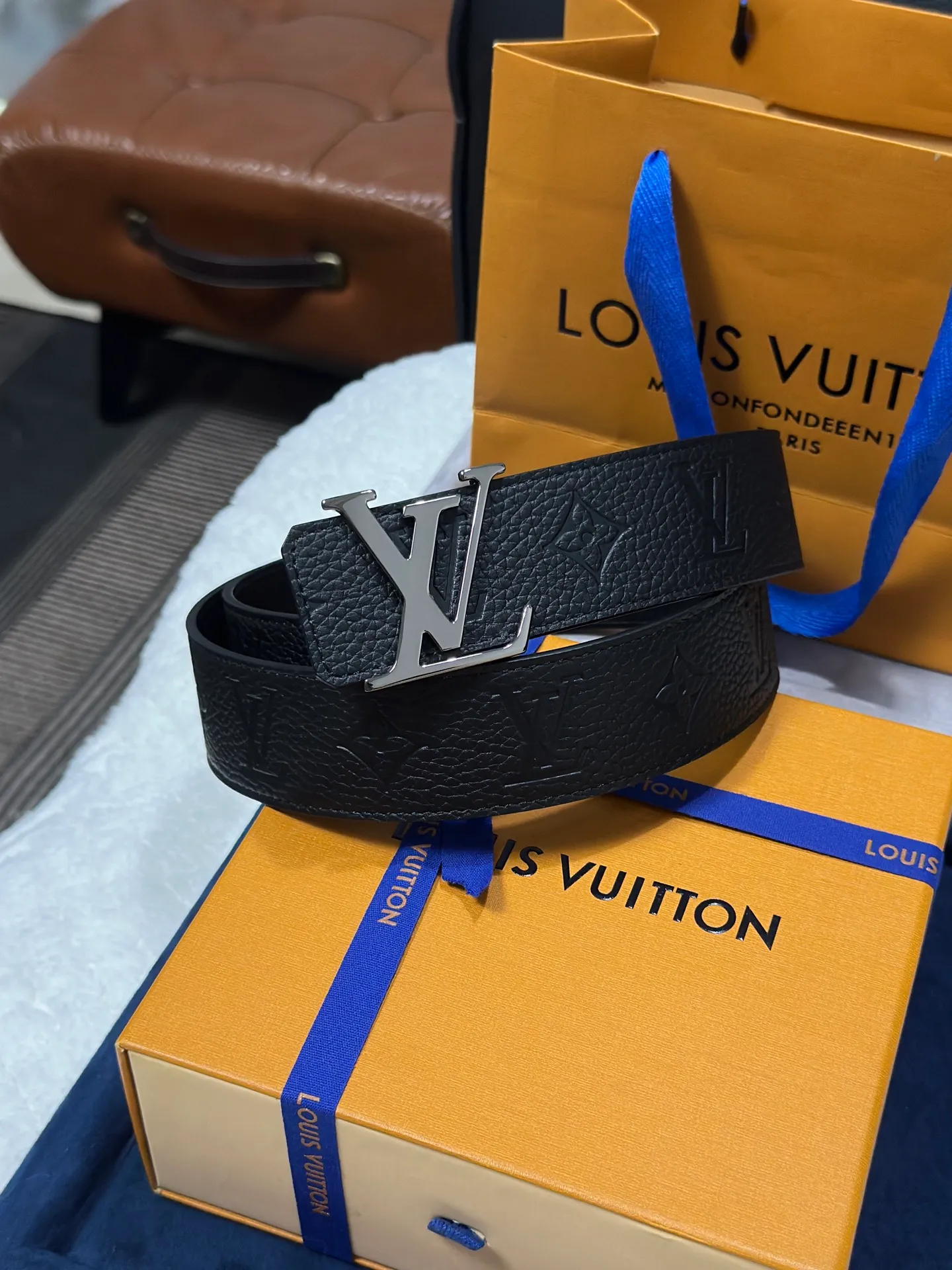 💰480💰Full set of packaging💰 💍Purchasing-grade LV Louis Vuitton M0424, double-sided, thick lychee embossed, width 4.0cm, high-quality LV buckle