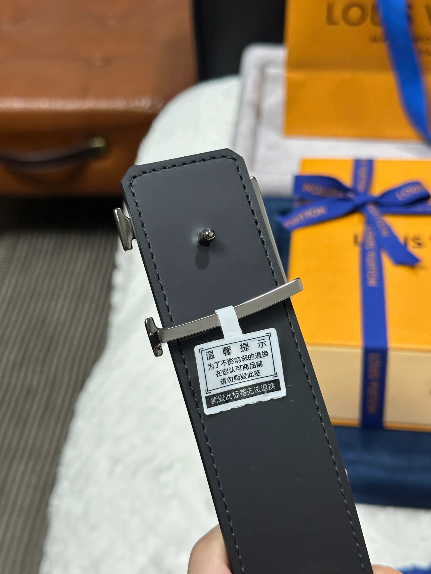 💰440💰Full set of packaging💰 💍Purchase grade LV Louis Vuitton M09043 Black Presbyopia Width 4.0cm Premium LV Buckle