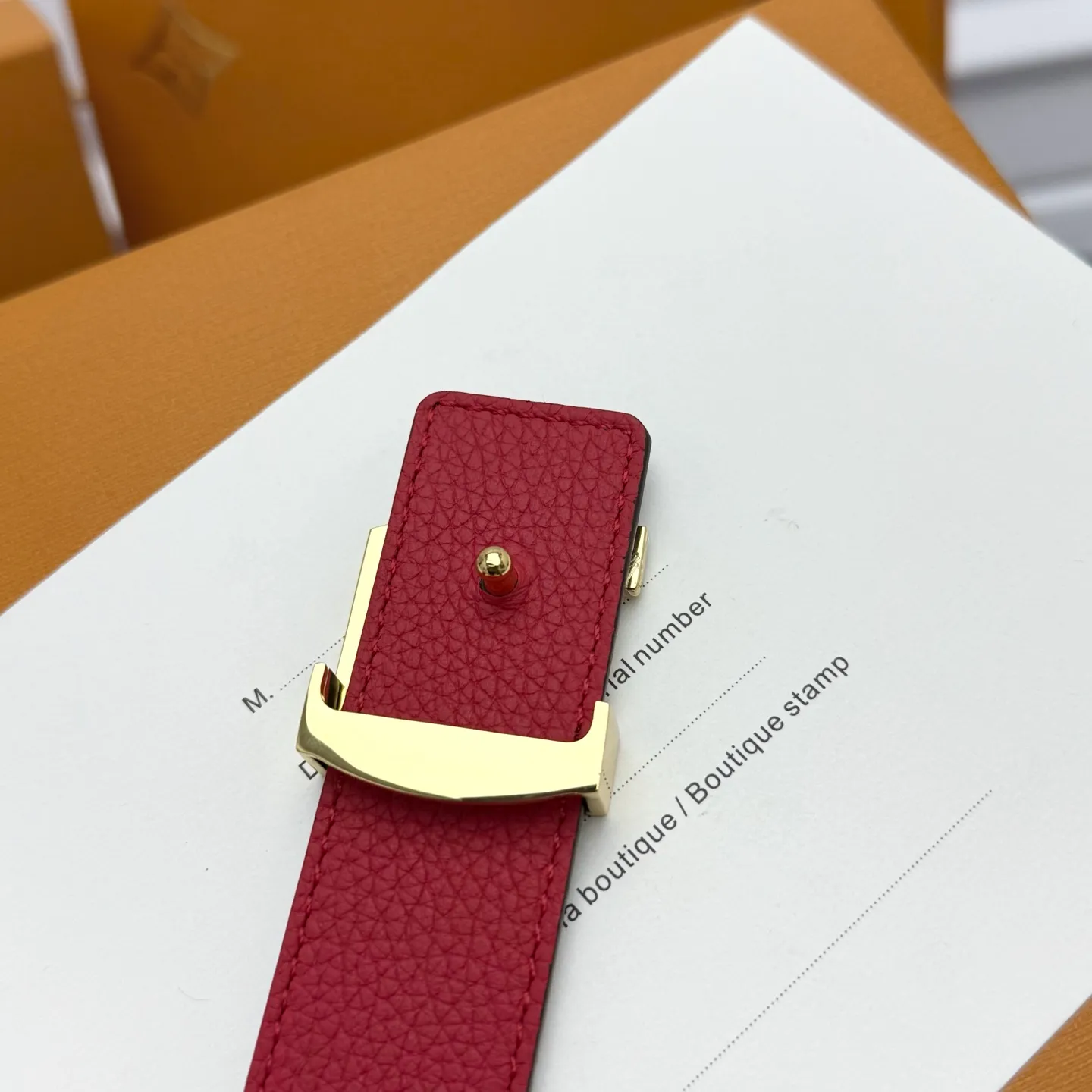 💰440💰Full package💰 💍Purchase level This style of LV Initiales⚡️Double-sided belt achieves two styles with a classic appearance⚡️Monogram canvas conveys leisure and comfort⚡️Grained cow leather reveals elegant style, matched with LV Initiales buckle⚡️Width 3.0cm
