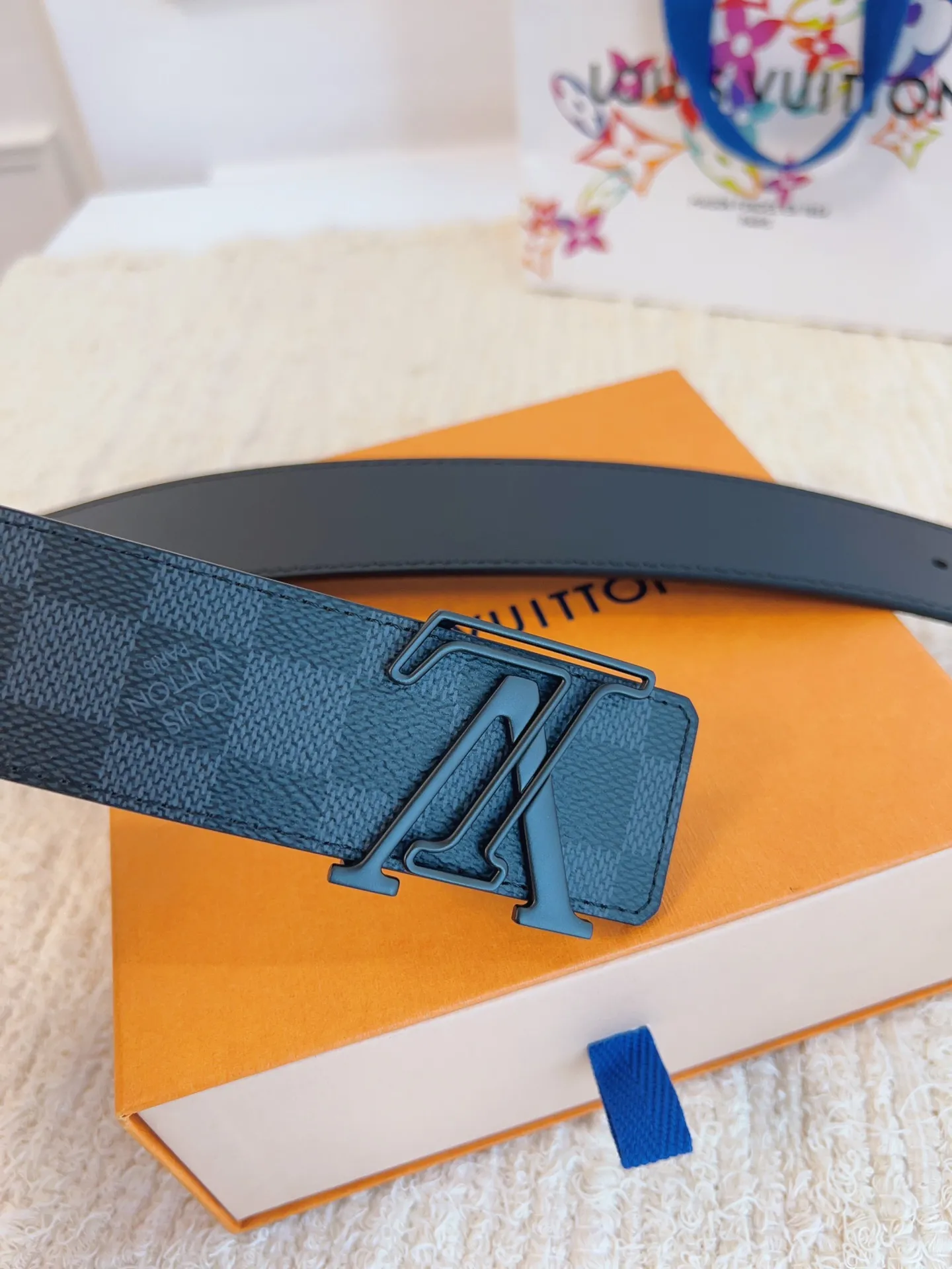 💰480💰Authentic packaging💰 💍Purchase level LV new~⚡️Lvjia France🇫🇷Original leather material⚡️Size 4.0cm⚡️Imported hardware The hardware in the furnace is not what you see in the market iT water-adjusted hardware