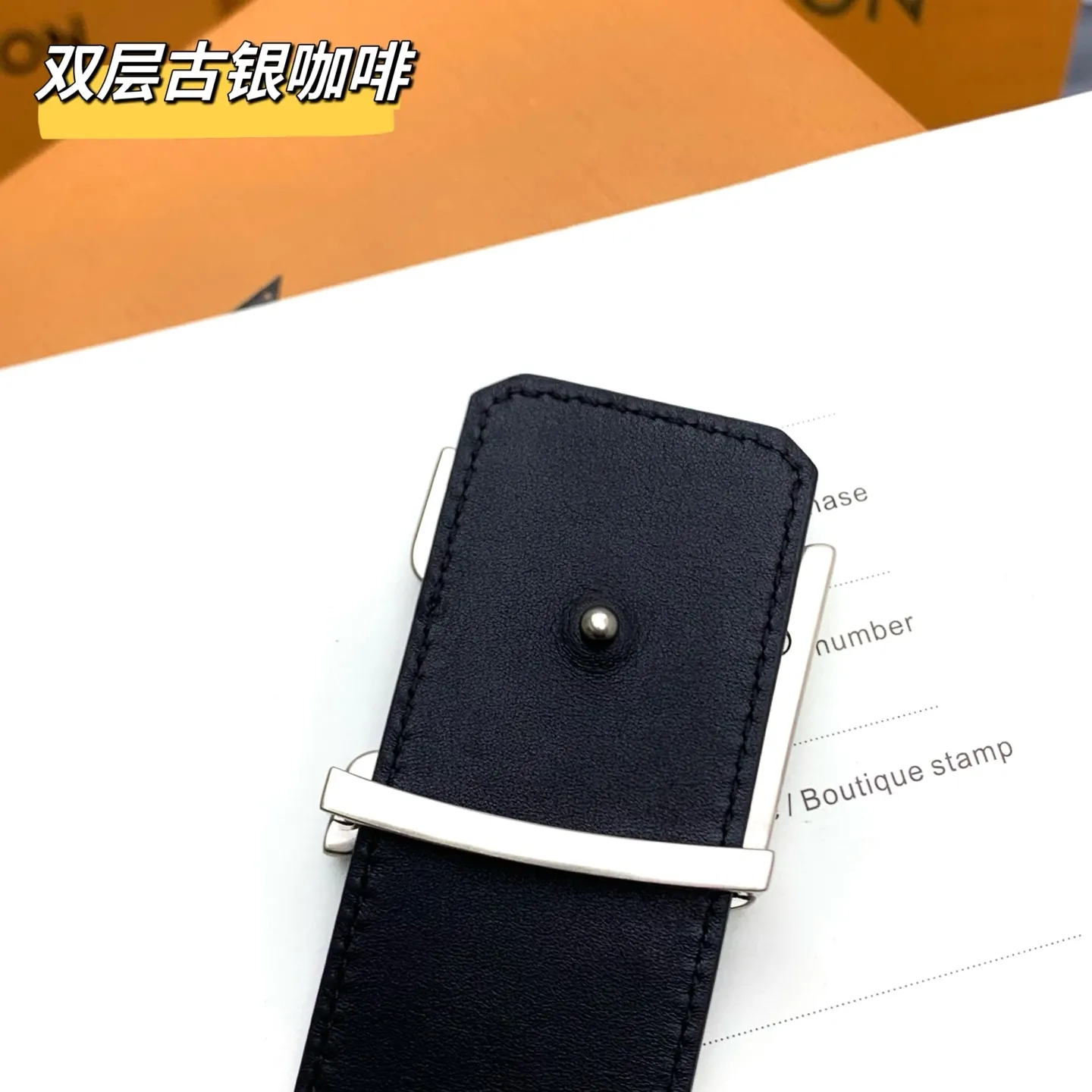 💰480💰Full package💰 💍Purchasing-grade M8842 LV Dimension double-sided waist is made of deep leather with Monogram pattern embossed on it. When flipped over, the delicate and smooth side will appear, revealing a calm charm in elegance. The eye-catching LV letter buckle is outlined in gradient tones, giving the classic design a trendy twist. Width 4.0cm