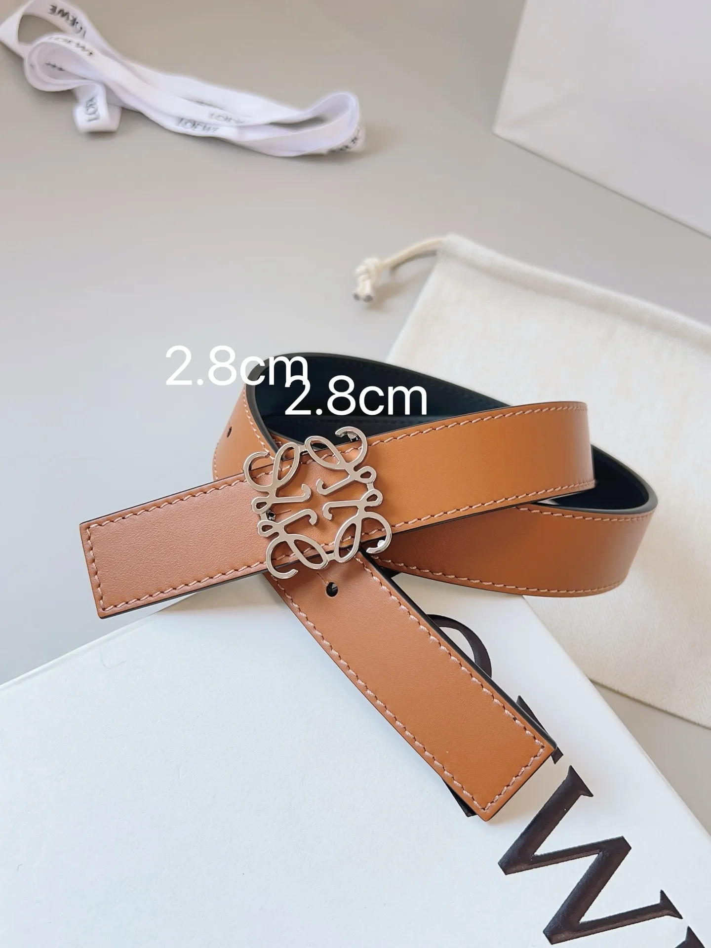 💰440💰Full package💰 💍Purchasing-grade LoEWE reversible belt, made of cowhide, repeated Anagram pattern, equipped with LOEWE Anagram buckle Width: 2.8cm