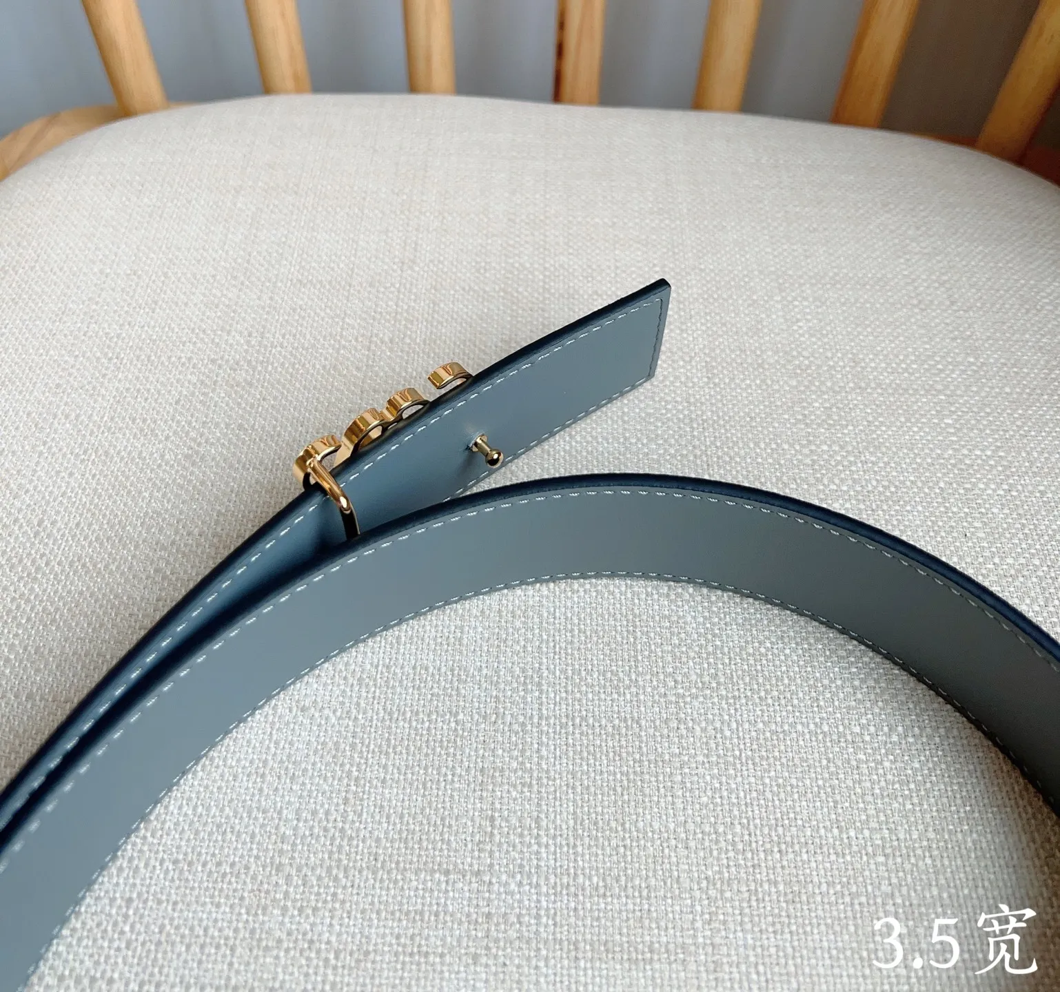 💰460💰Full package💰 💍Purchasing-grade LOEWE⚡️🌹The latest belt of the same style at the counter⚡️🌹Smooth cow leather double-sided belt equipped with Anagram pin buckle five-hole adjustment Excellent craftsmanship Personalized shape Exquisite material⚡️🌹Width: 3.5cm