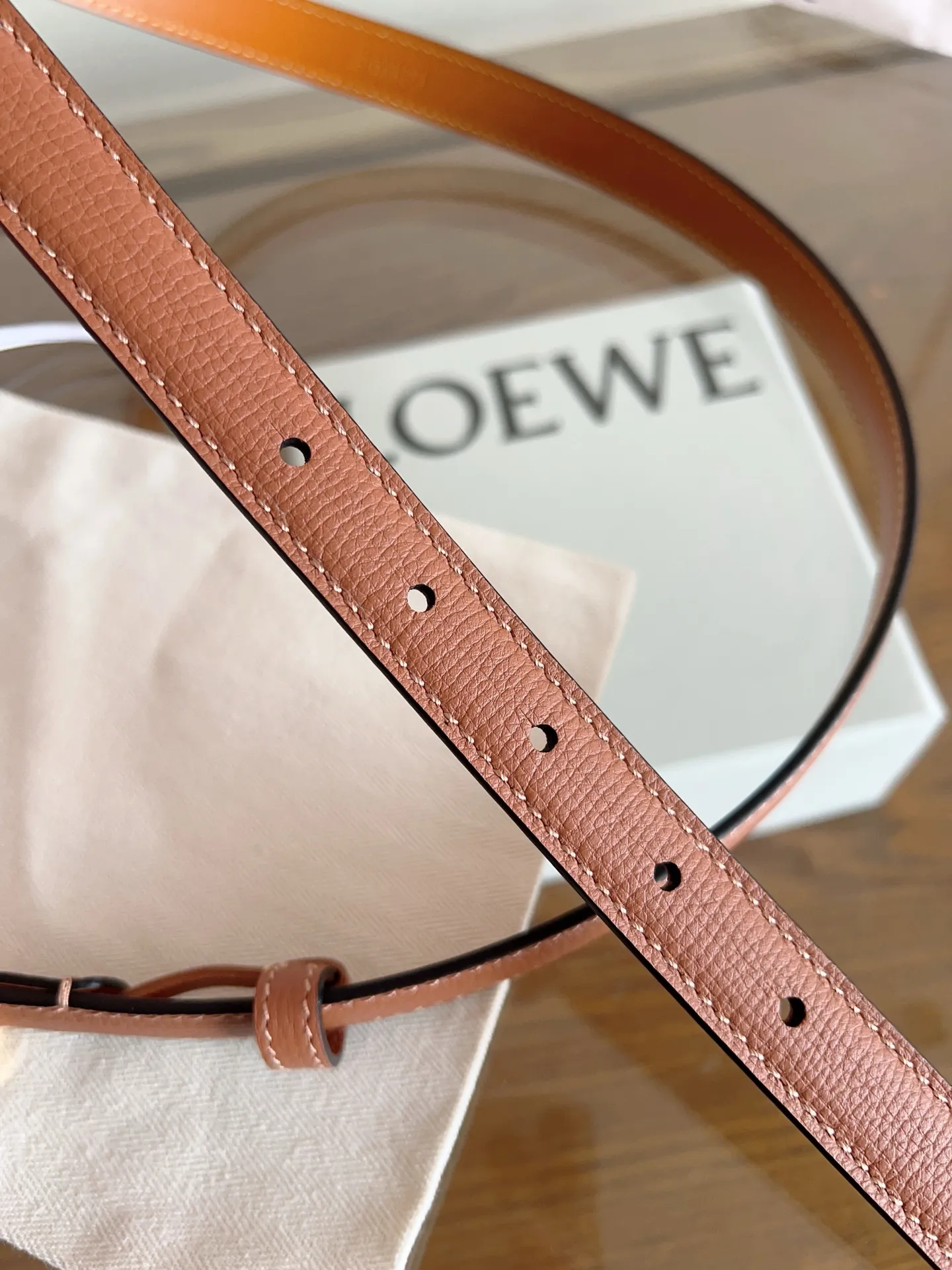 💰480💰Full package💰 💍Purchasing-grade LOEWE🇪🇸Spain original leather, pebbled brown cowhide. There is no doubt about the quality. There is no better, only the best. Size 2 cm