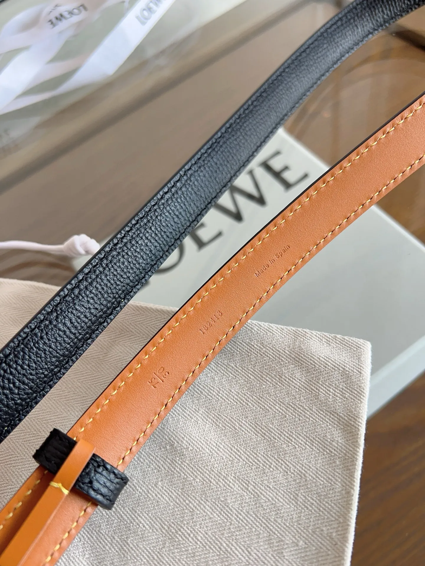 💰480💰Full package💰 💍Purchasing-grade LOEWE🇪🇸Spain original leather, pebbled brown cowhide. There is no doubt about the quality. There is no better, only the best. Size 2 cm