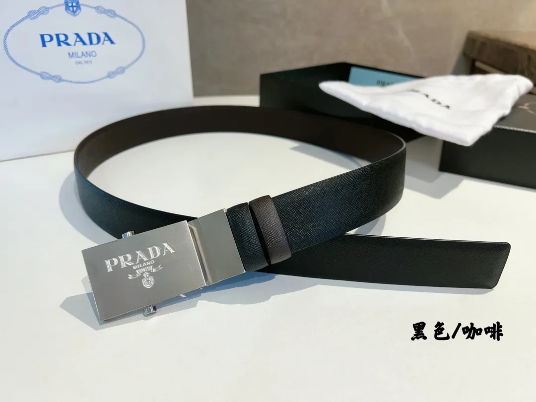 💰480💰Authentic packaging💰 💍Purchase grade Prada Regarding men's quality life requirements, not only clothes, pants and shoes, but corresponding accessories such as watches and belts are also bonus points, making the overall outfit more refined. This PRADA men's belt uses a pulley-type metal buckle and is paired with double-sided cowhide color matching. It is really not too friendly for you to use the same belt for two purposes. It is especially suitable for men over 30 years old who like to keep a low profile, because the best attitude towards life is to be unassuming, neither humble nor overbearing. 3.5cm