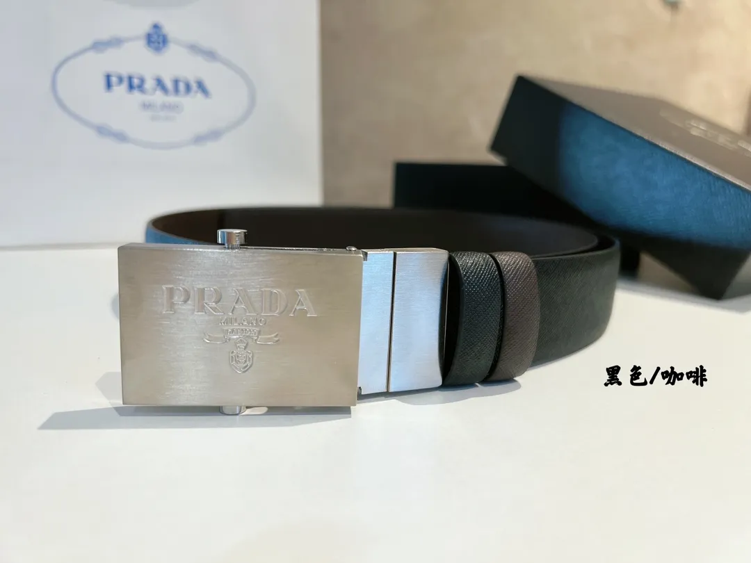 💰480💰Authentic packaging💰 💍Purchase grade Prada Regarding men's quality life requirements, not only clothes, pants and shoes, but corresponding accessories such as watches and belts are also bonus points, making the overall outfit more refined. This PRADA men's belt uses a pulley-type metal buckle and is paired with double-sided cowhide color matching. It is really not too friendly for you to use the same belt for two purposes. It is especially suitable for men over 30 years old who like to keep a low profile, because the best attitude towards life is to be unassuming, neither humble nor overbearing. 3.5cm