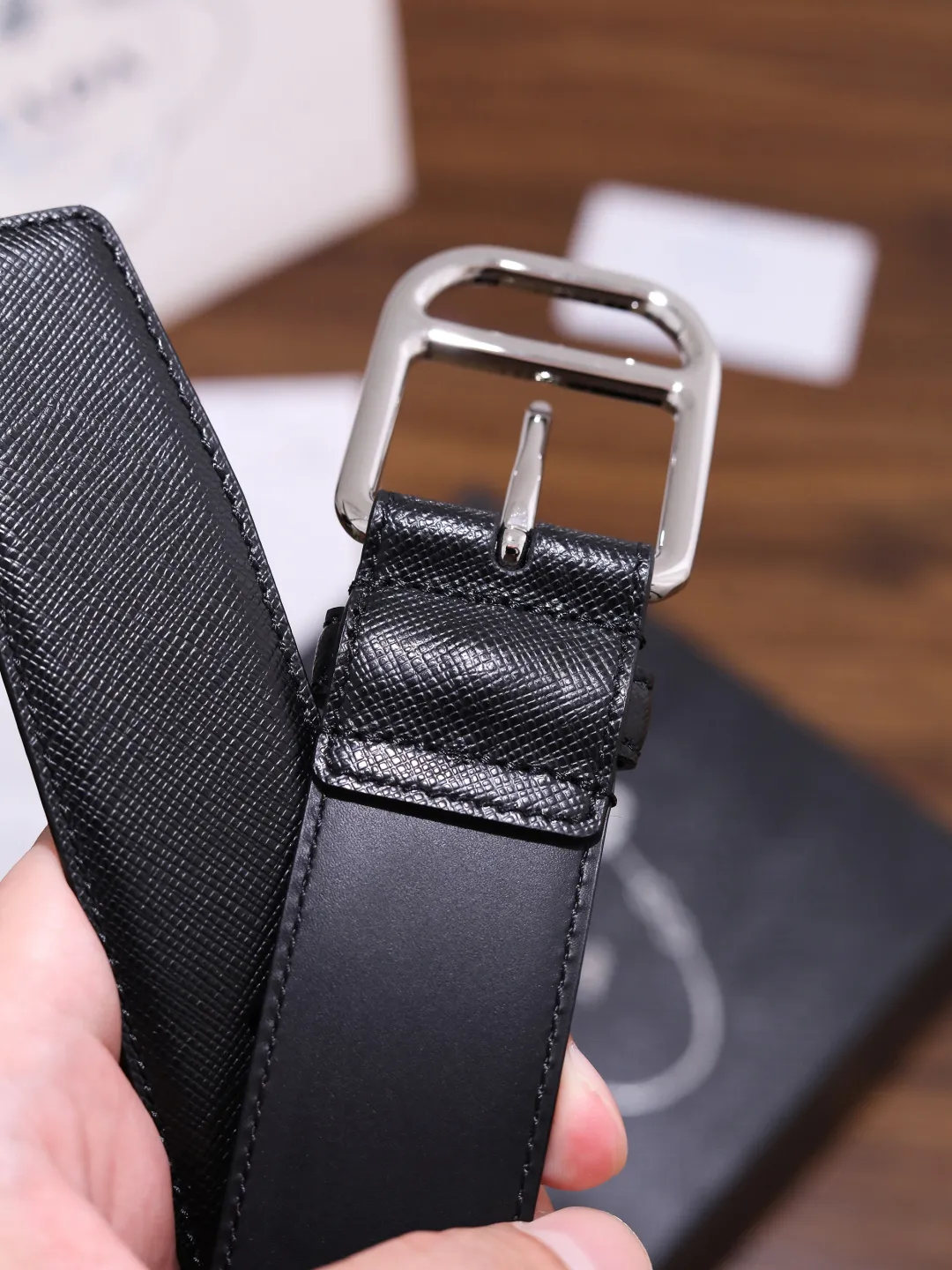 💰480💰Full package💰 💍Purchase grade Prada⚡️🌹Width 3.5cm, double-sided first-layer calfskin, exquisite diagonal stitching. Italian Finnis oil edge,