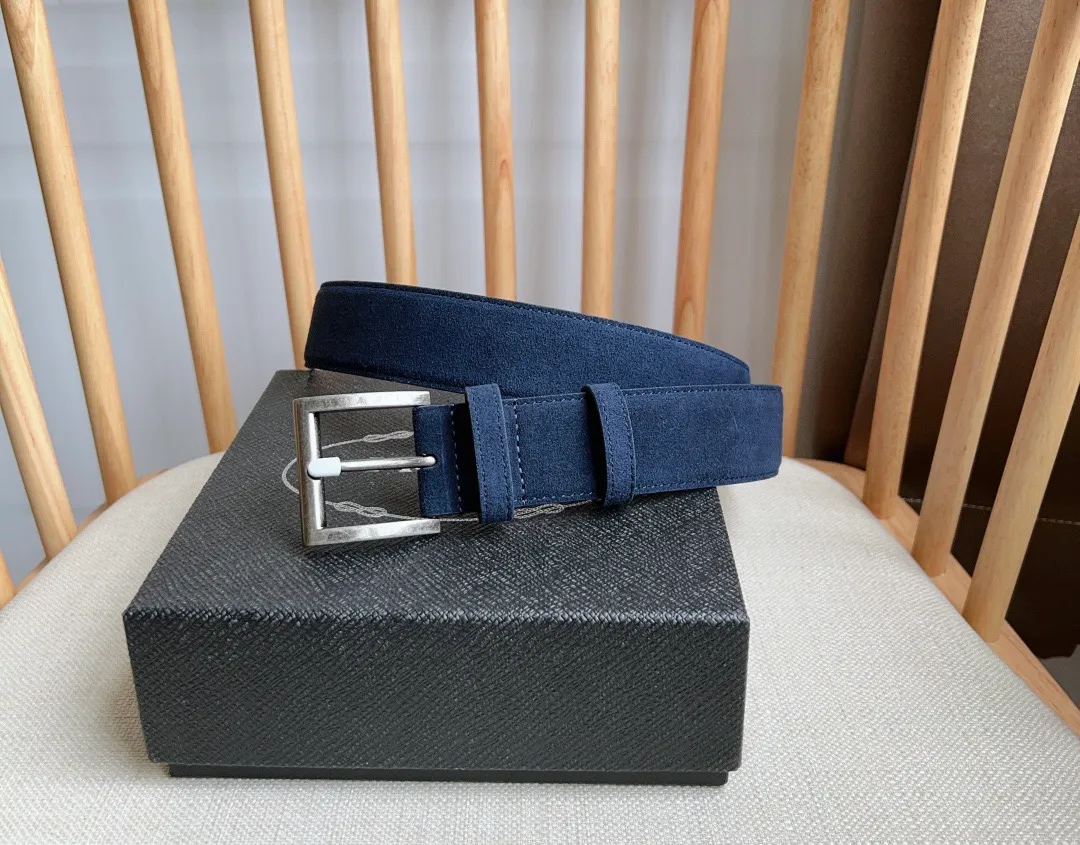 💰480💰Full package💰 💍Purchase-grade PRADA (Prada) ⚡️🌹The latest model at the counter. This suede leather belt has a simple yet exquisite style. The end is eye-catchingly decorated with an enamel triangular metal logo⚡️🌹It is the brand's iconic material. Unisex Width 3.5cm