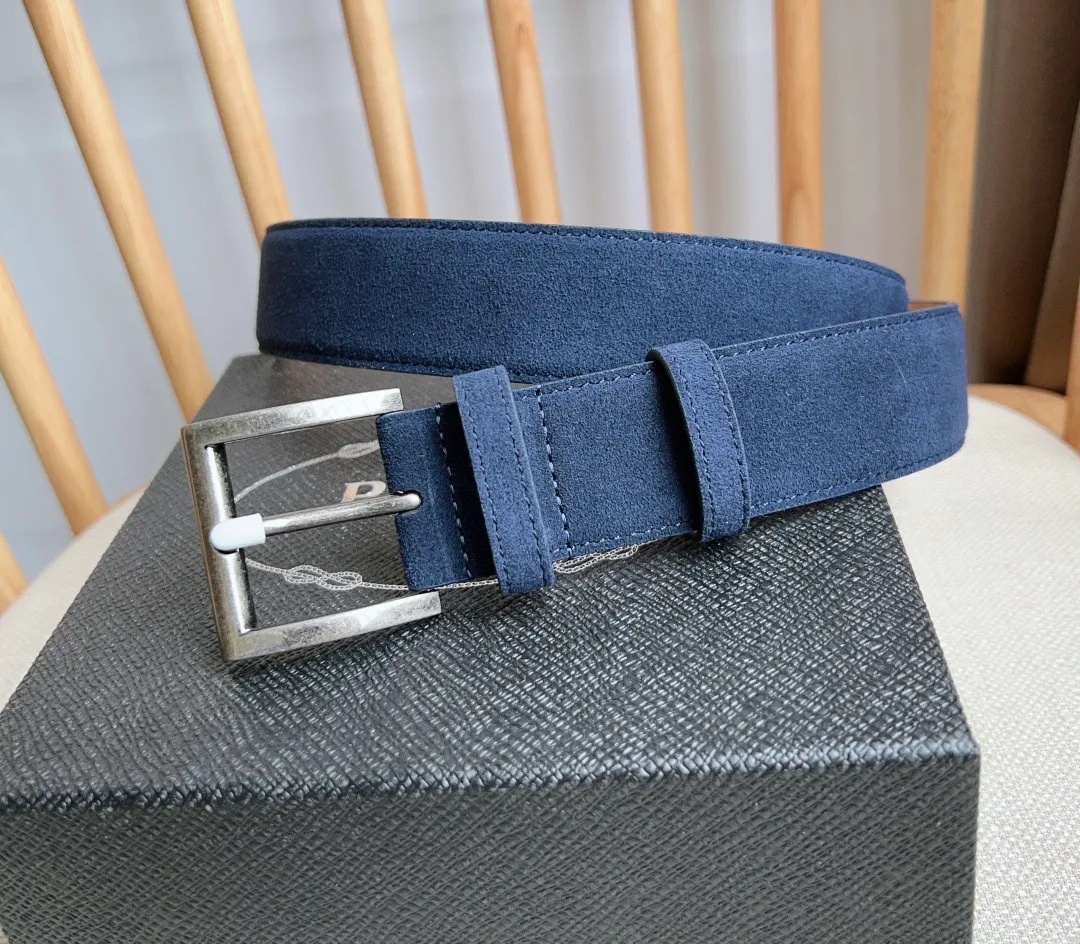 💰480💰Full package💰 💍Purchase-grade PRADA (Prada) ⚡️🌹The latest model at the counter. This suede leather belt has a simple yet exquisite style. The end is eye-catchingly decorated with an enamel triangular metal logo⚡️🌹It is the brand's iconic material. Unisex Width 3.5cm