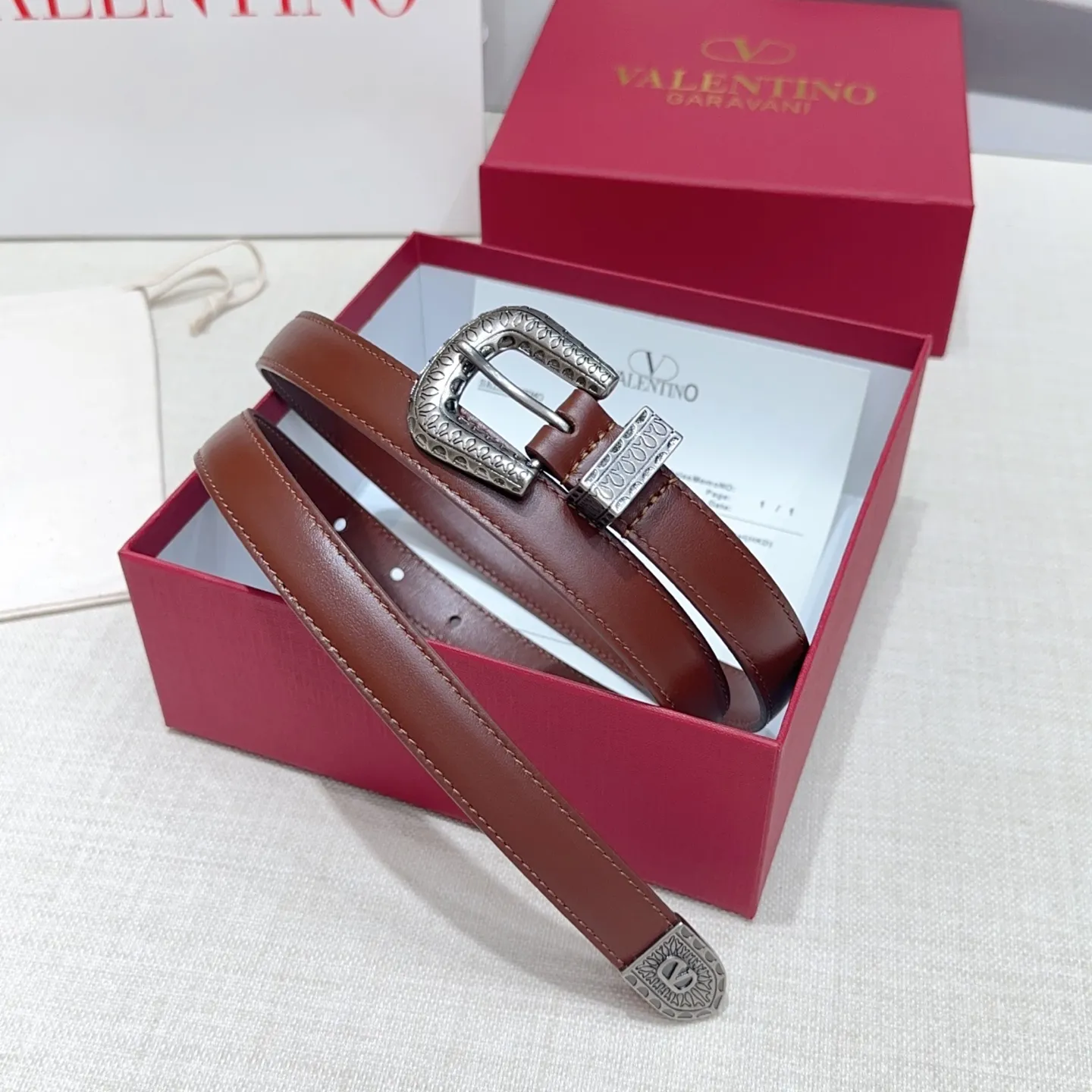 💰460💰Full package💰 💍Purchasing-grade Valentino belt⚡️🌹Width 2.0cm, double-sided first-layer cowhide, length: 75.80.85.90.95.100.Europe, copper five-pin drill buckle mold customization