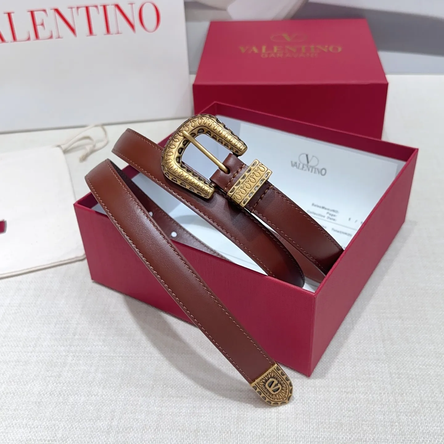 💰460💰Full package💰 💍Purchasing-grade Valentino belt⚡️🌹Width 2.0cm, double-sided first-layer cowhide, length: 75.80.85.90.95.100.Europe, copper five-pin drill buckle mold customization