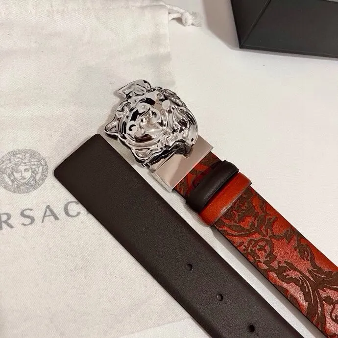 💰480💰Full package💰 💍Purchase level Versace⚡️🌹New style double-sided cow leather belt, one side is decorated with laser Barocco pattern, the other side is solid color, equipped with three-dimensional La Medusa double-sided buckle⚡️🌹Width 4.0cm
