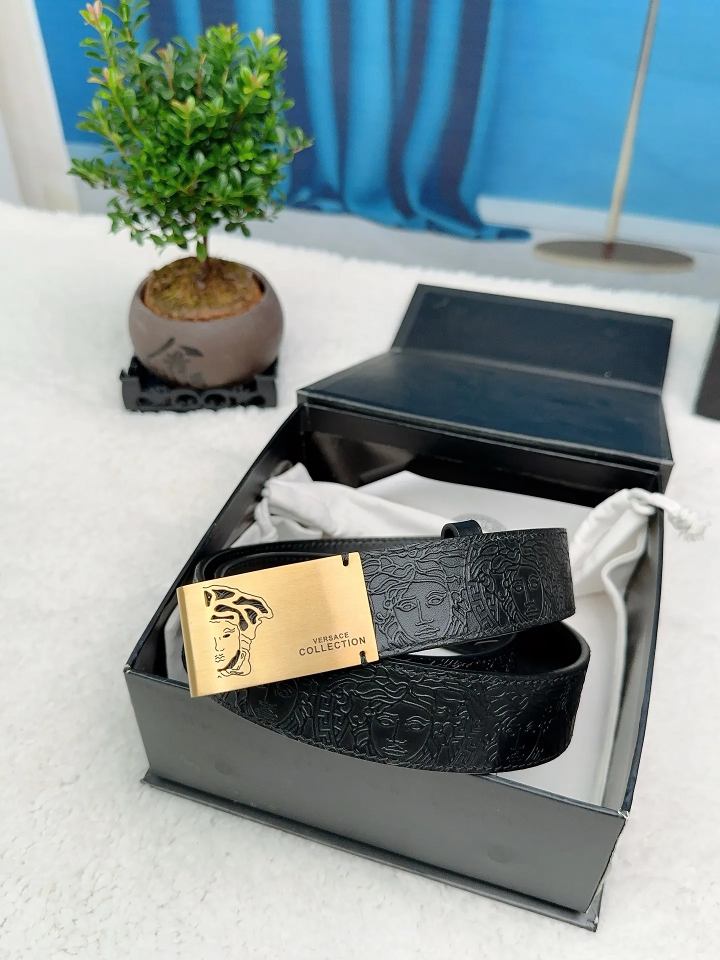 💰480💰Full package💰 💍Purchasing-grade Versace⚡️🌹Width 3.5CM, hot-pressed cowhide decorated with calfskin bottom, equipped with high-quality steel buckles⚡️🌹Hand-made stitching