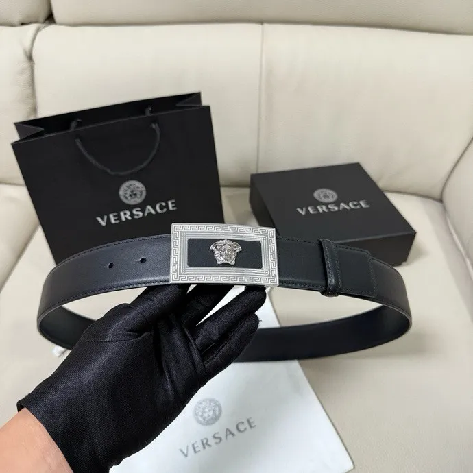 💰480💰Full package💰 💍Purchasing-grade Versace Width 4.0cm⚡️🌹Men's model imported first-layer cowhide embossed🌹Medusa head veneer buckle