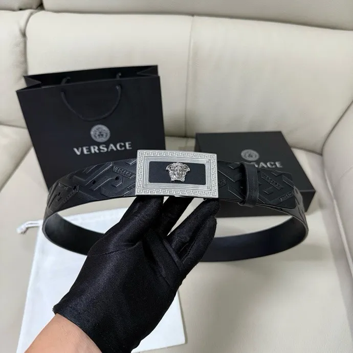 💰480💰Full package💰 💍Purchasing-grade Versace Width 4.0cm⚡️🌹Men's model imported top-layer tree-height cowhide⚡️🌹Medusa head veneer buckle