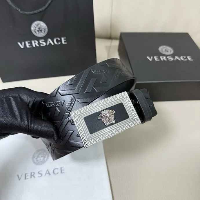 💰480💰Full package💰 💍Purchasing-grade Versace Width 4.0cm⚡️🌹Men's model imported top-layer tree-height cowhide⚡️🌹Medusa head veneer buckle