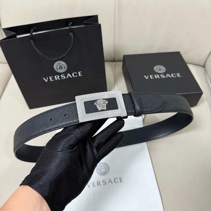 💰480💰Full package💰 💍Purchasing-grade Versace Width 4.0cm⚡️🌹Men's model imported top-layer tree-height cowhide⚡️🌹Medusa head veneer buckle