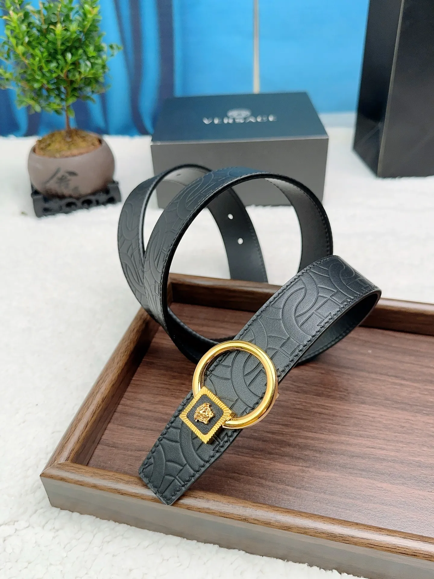 💰480💰Full package💰 💍Purchase grade Versace⚡️🌹Width 3.5CM, hot-pressed cowhide decorated with calfskin bottom, with high-quality buckles⚡️🌹Italian original leather