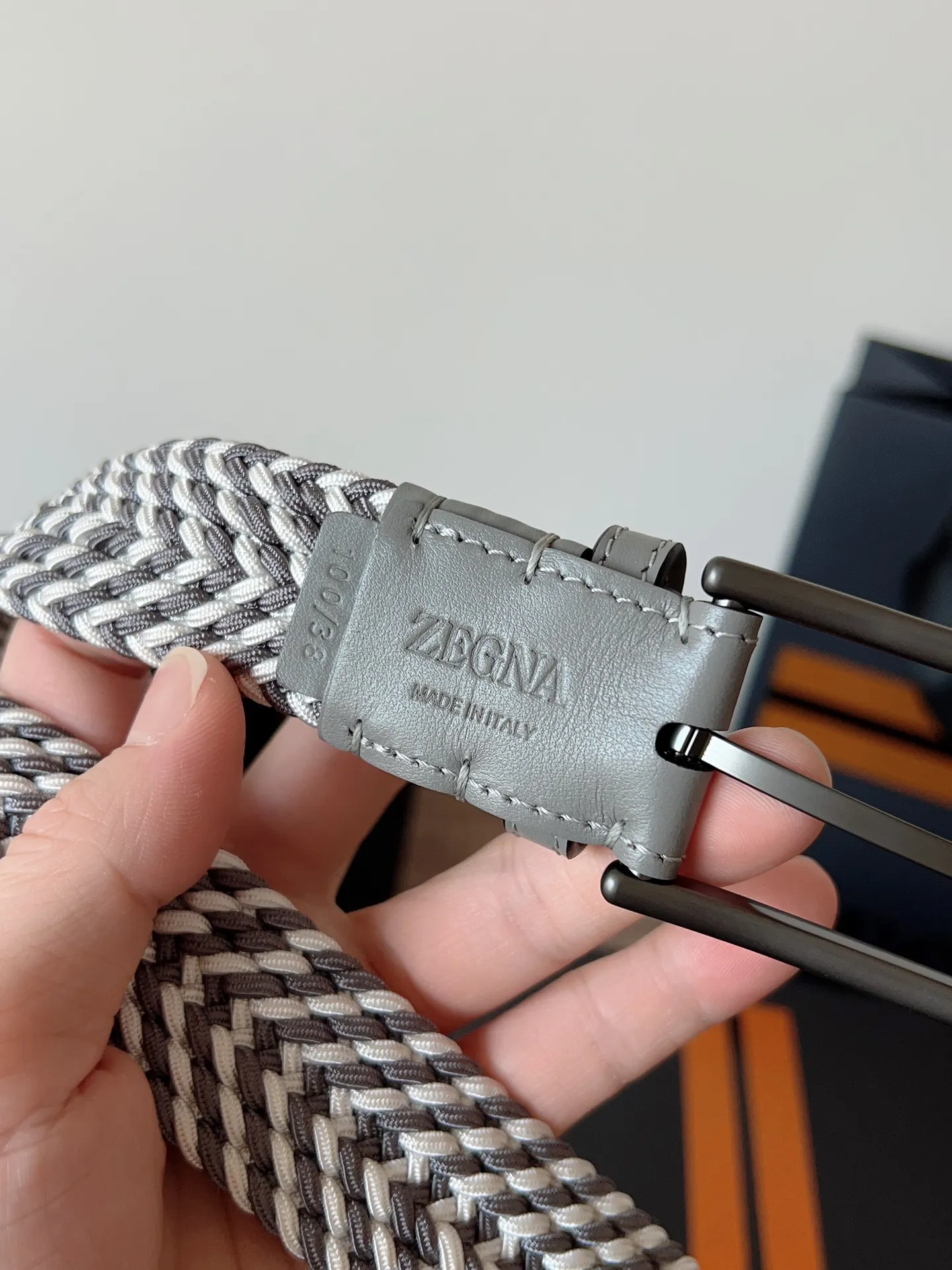 💰560💰Full package💰 💍Purchasing agent Zegna⚡️🌹25 spring and summer new men's woven belt! Original rayon and linen weaving, with up to 25 individual strands of high-elastic elastic inside, and a soft, silky outer layer that feels just like silk webbing. Its elasticity and breathability are several levels higher than ordinary cotton webbing. It’s the first choice for refreshing summer wear!