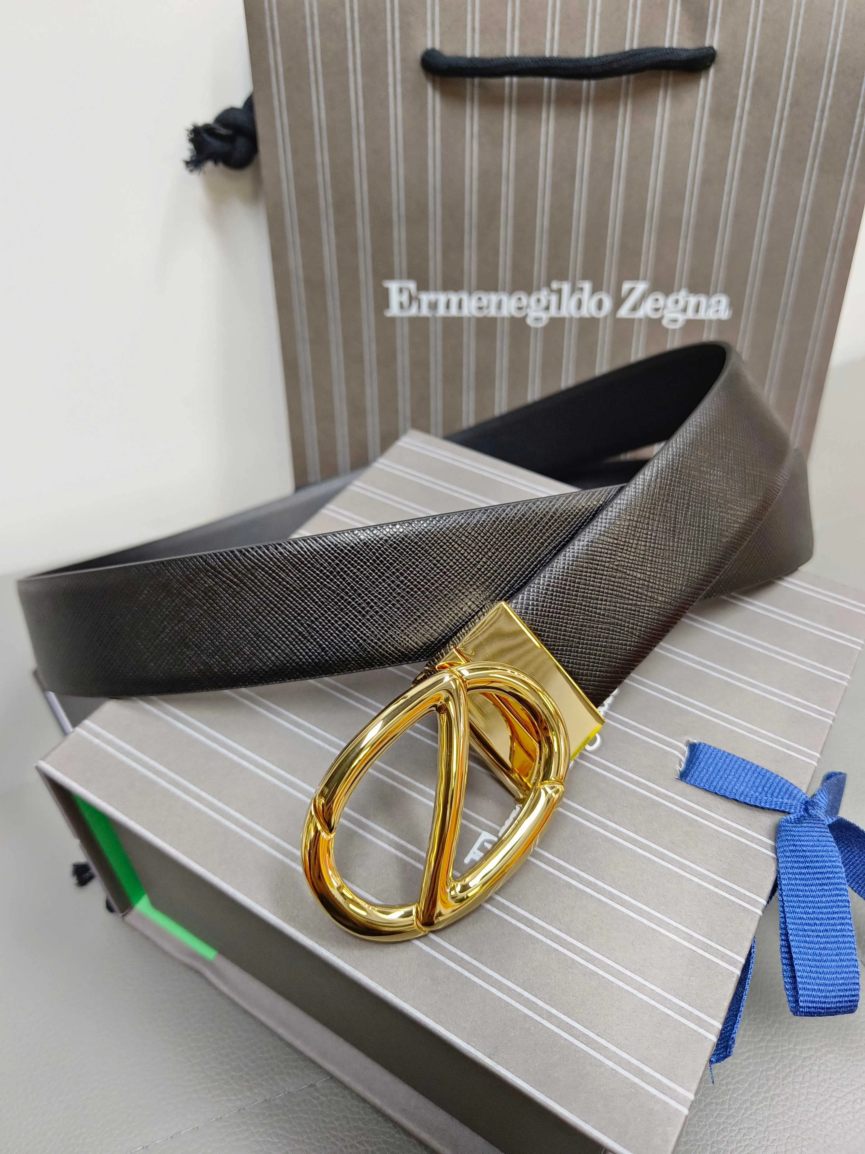 💰460💰Full set of packaging💰 💍Purchase-grade Zegna·⚡️🌹Italy counters are selling genuine products·The wiring is oiled and carefully matched with original Gancio hardware·3.5cm specifications·Adjustable belts·Look at the picture to place an order