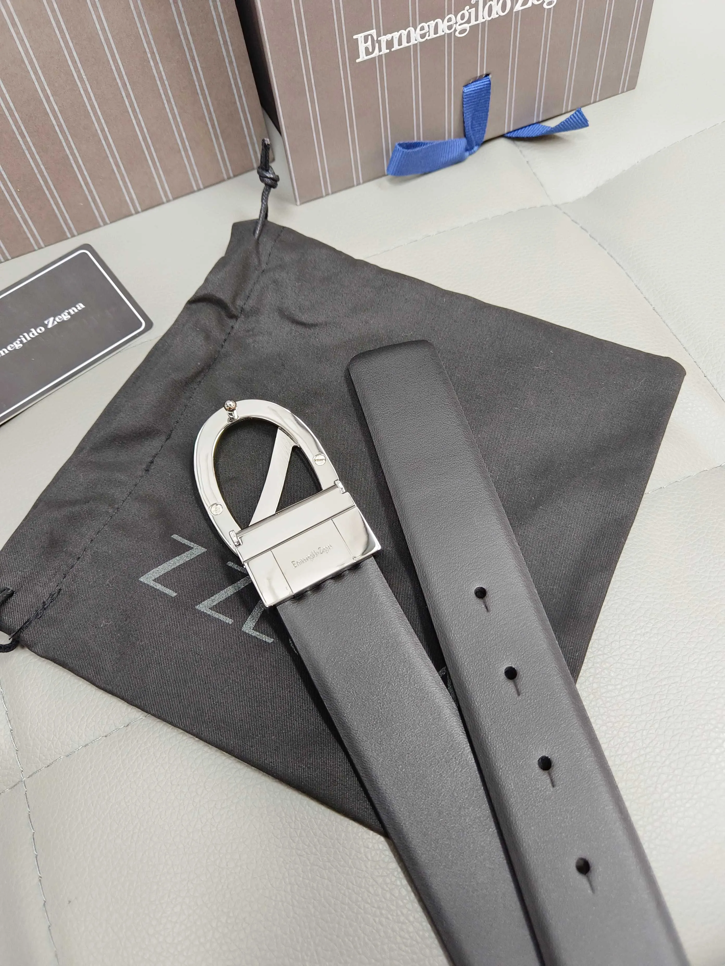💰460💰Full set of packaging💰 💍Purchase-grade Zegna·⚡️🌹Italy counters are selling genuine products·The wiring is oiled and carefully matched with original Gancio hardware·3.5cm specifications·Adjustable belts·Look at the picture to place an order