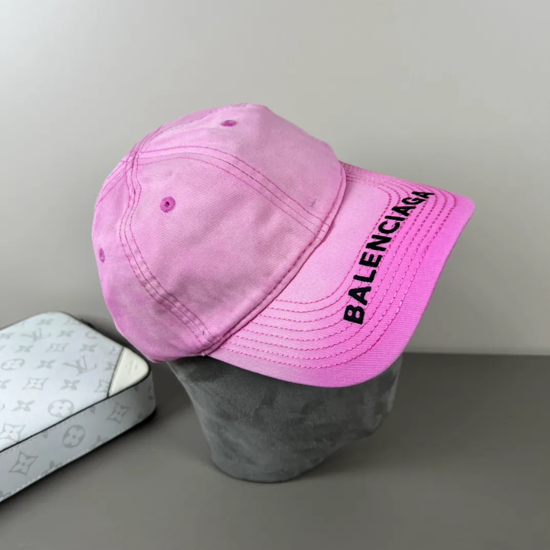 P56 Balenclaga official website new product Balenciaga new baseball cap ready for delivery in seconds🧢Simple, fashionable, super invincible and beautiful hat! Couple style! The advantages of the original product compared to other hats,